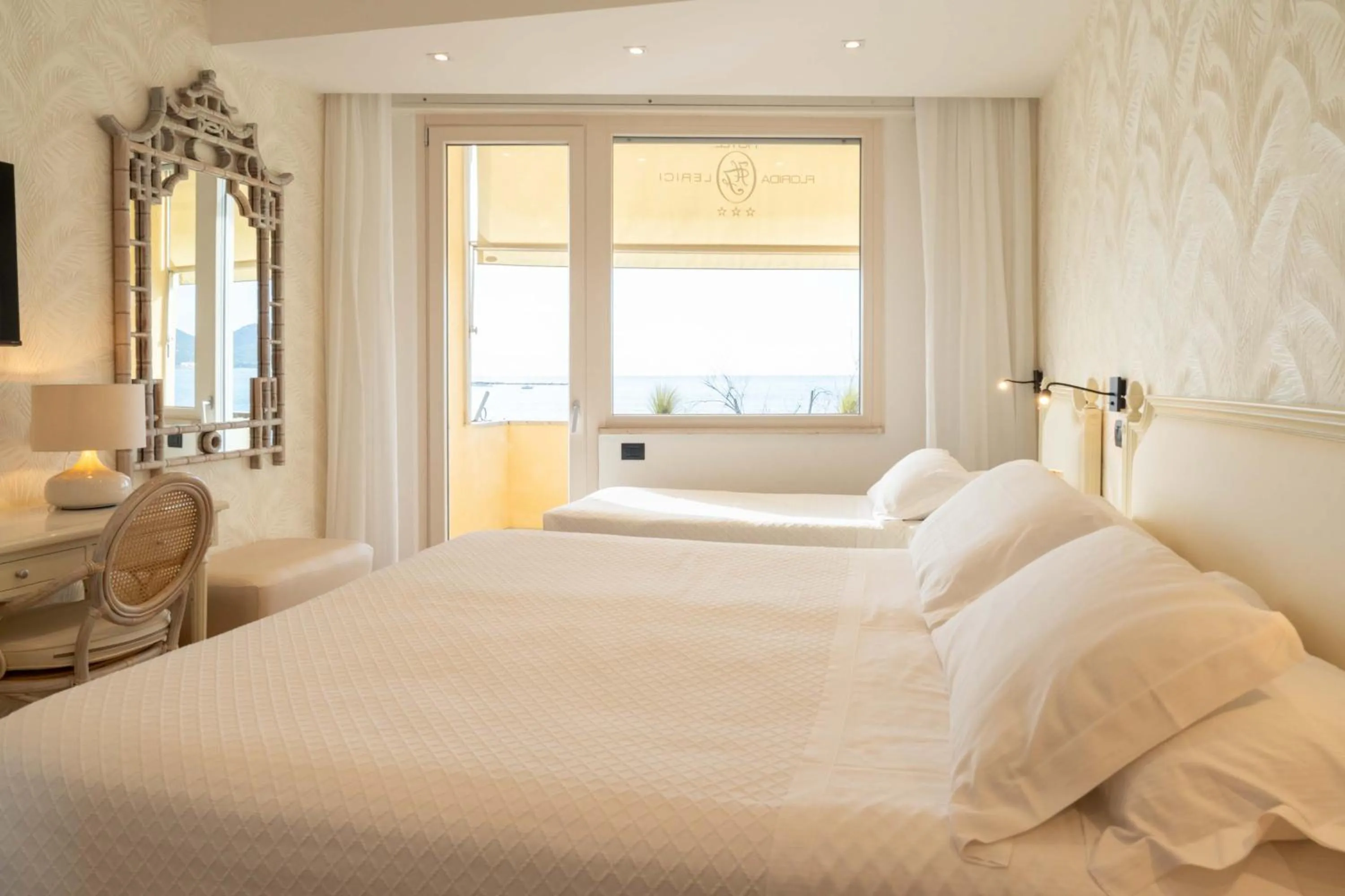 Bed in Hotel Florida Lerici