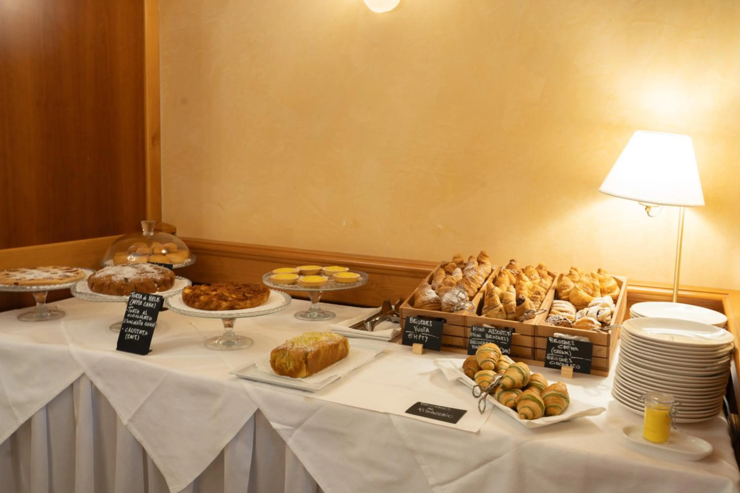 Food and drinks in Hotel Florida Lerici