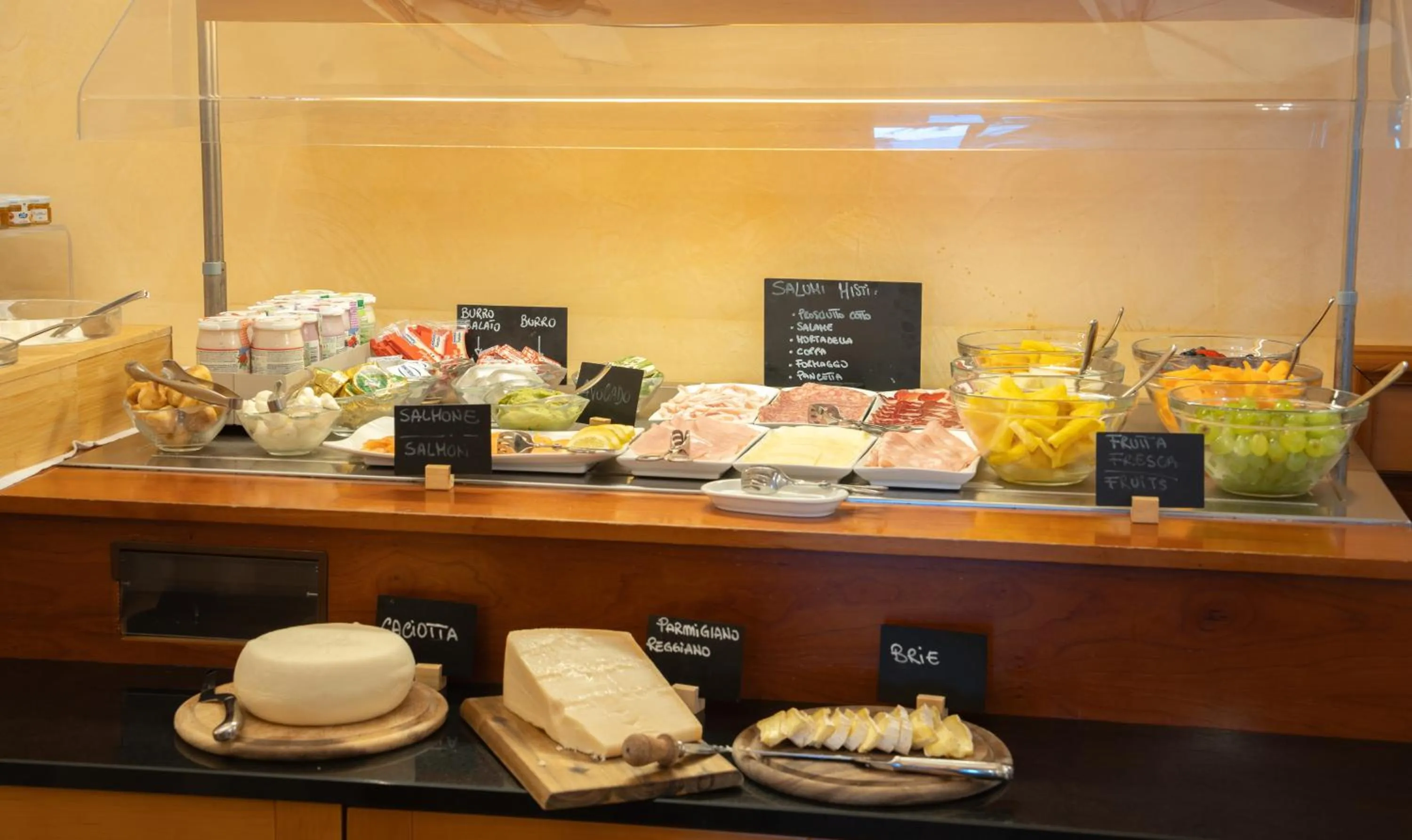 Continental breakfast in Hotel Florida Lerici