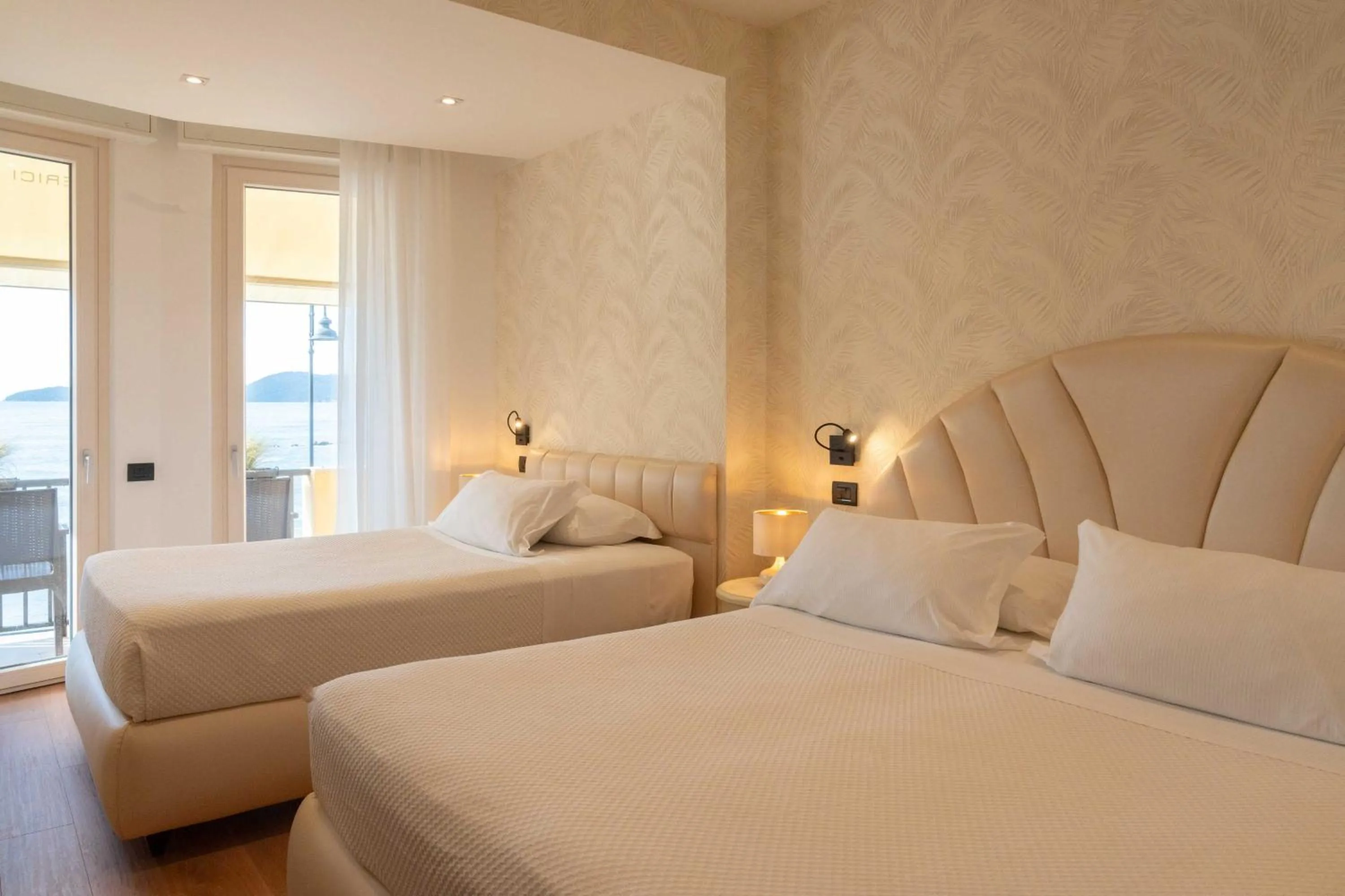 Bed in Hotel Florida Lerici