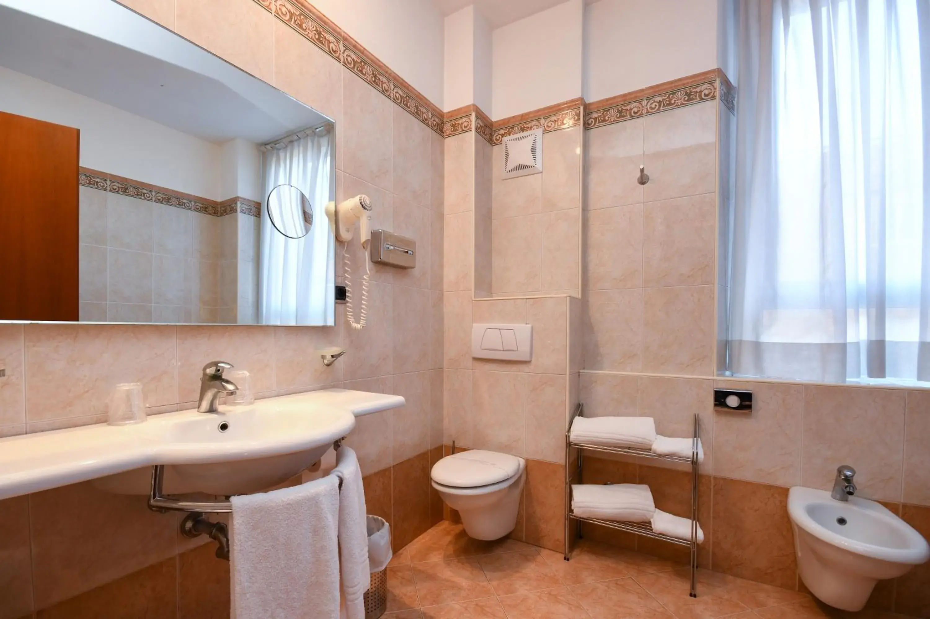 Standard Triple Room in Hotel Master Standard Triple Room in Hotel Master