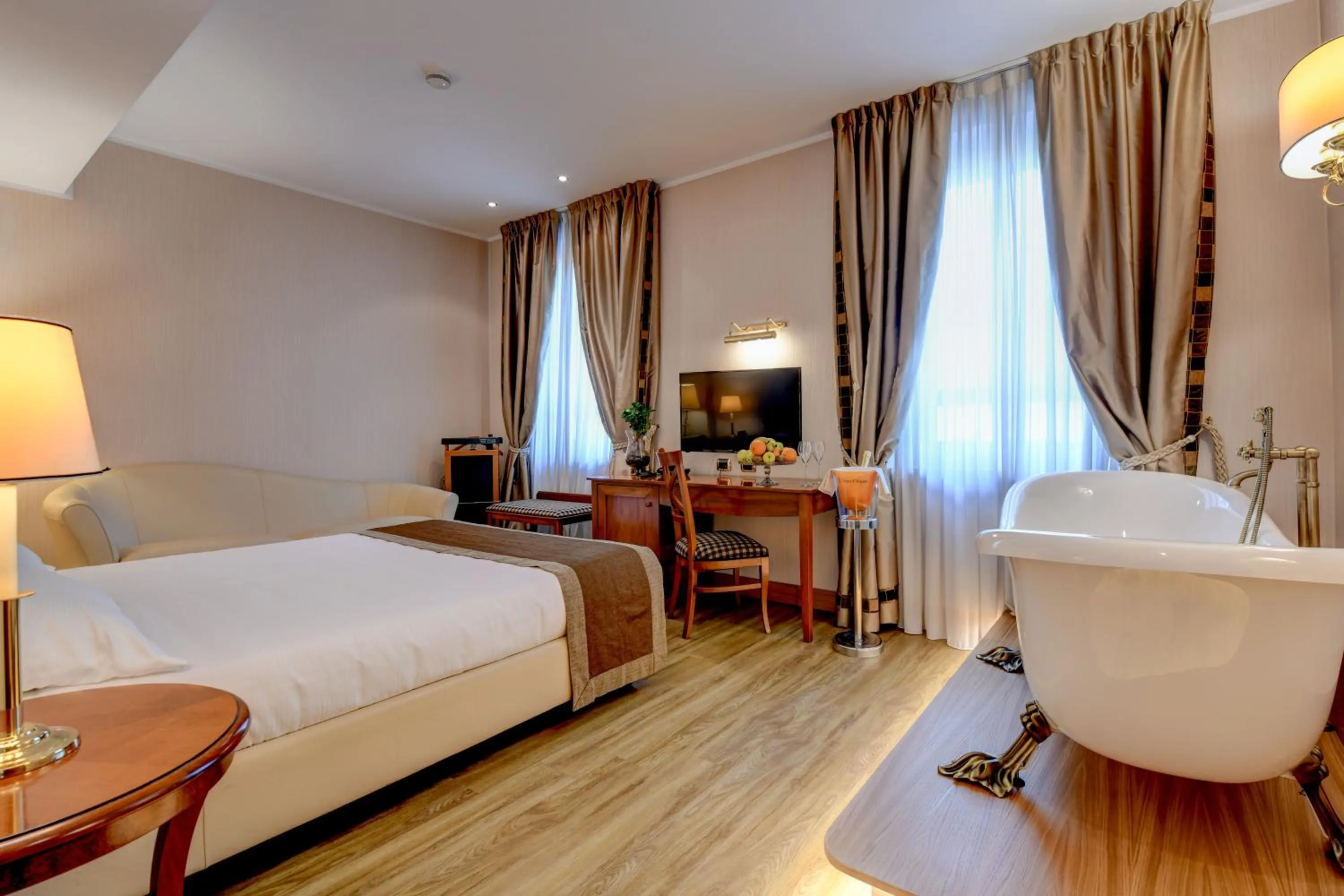 View (from property/room), Bed in Hotel Master