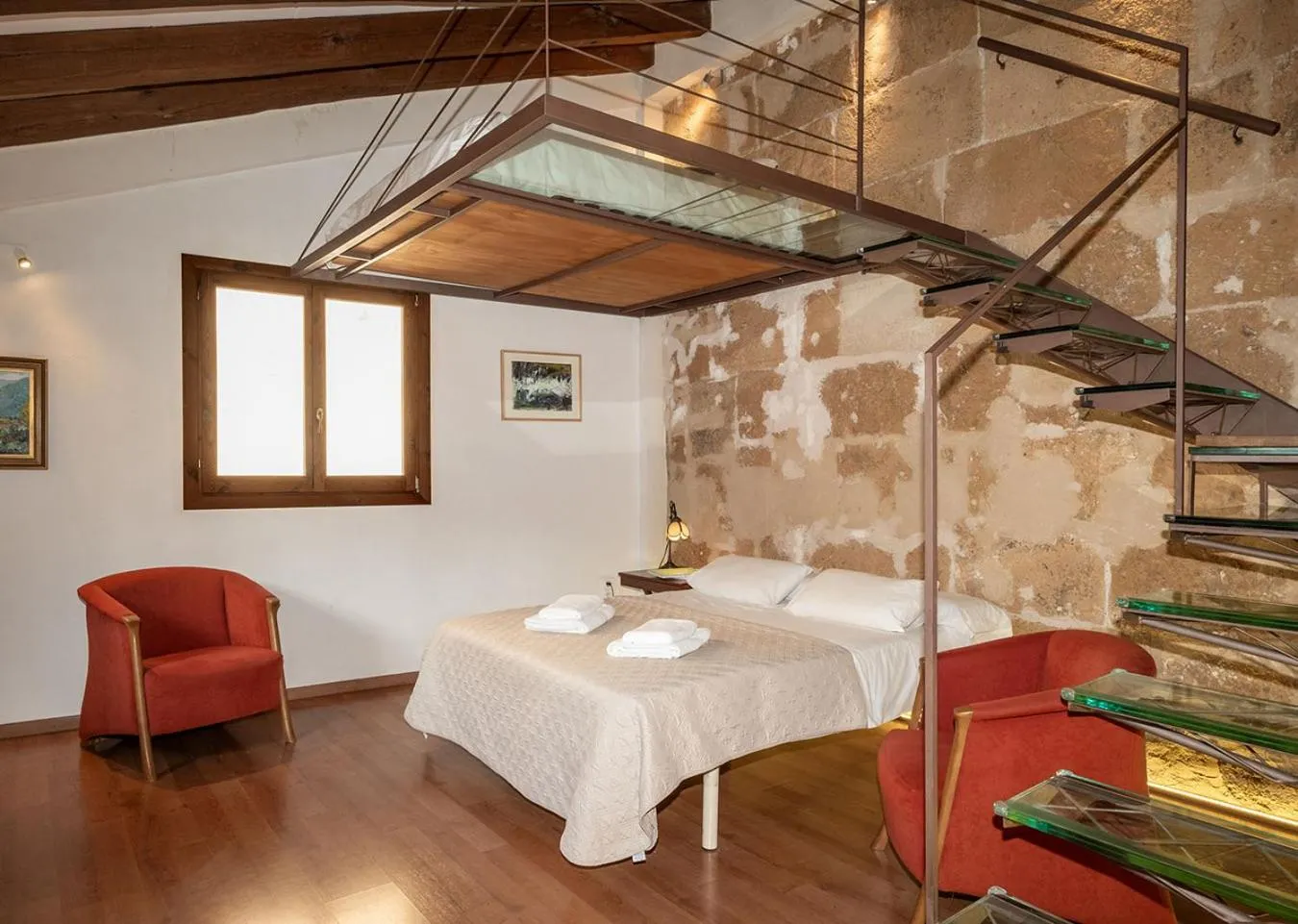 Photo of the whole room, Bed in Ramón Llull House