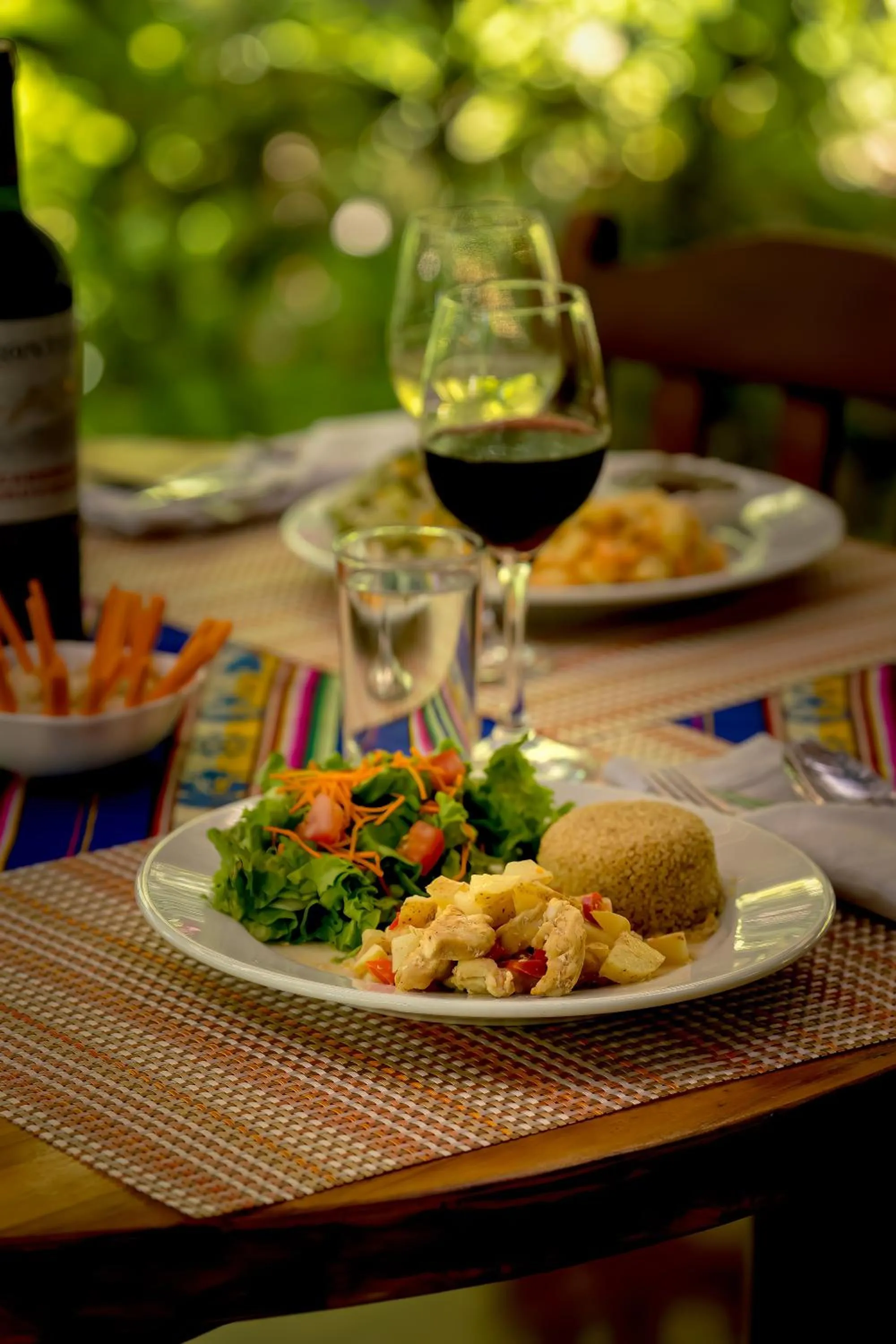 Restaurant/places to eat in Ocean Forest Ecolodge