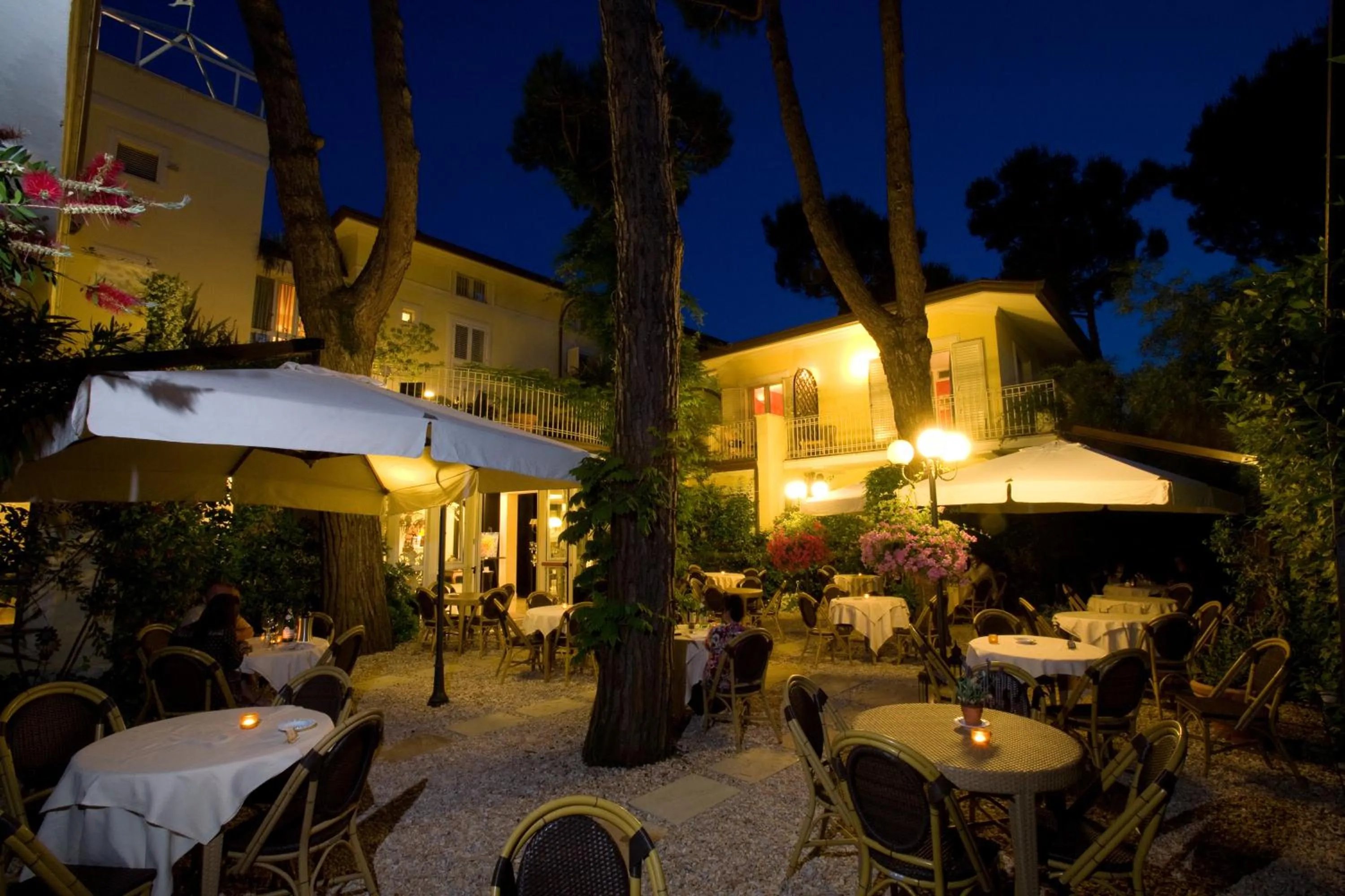 Garden in JR Resort Logos Forte dei Marmi