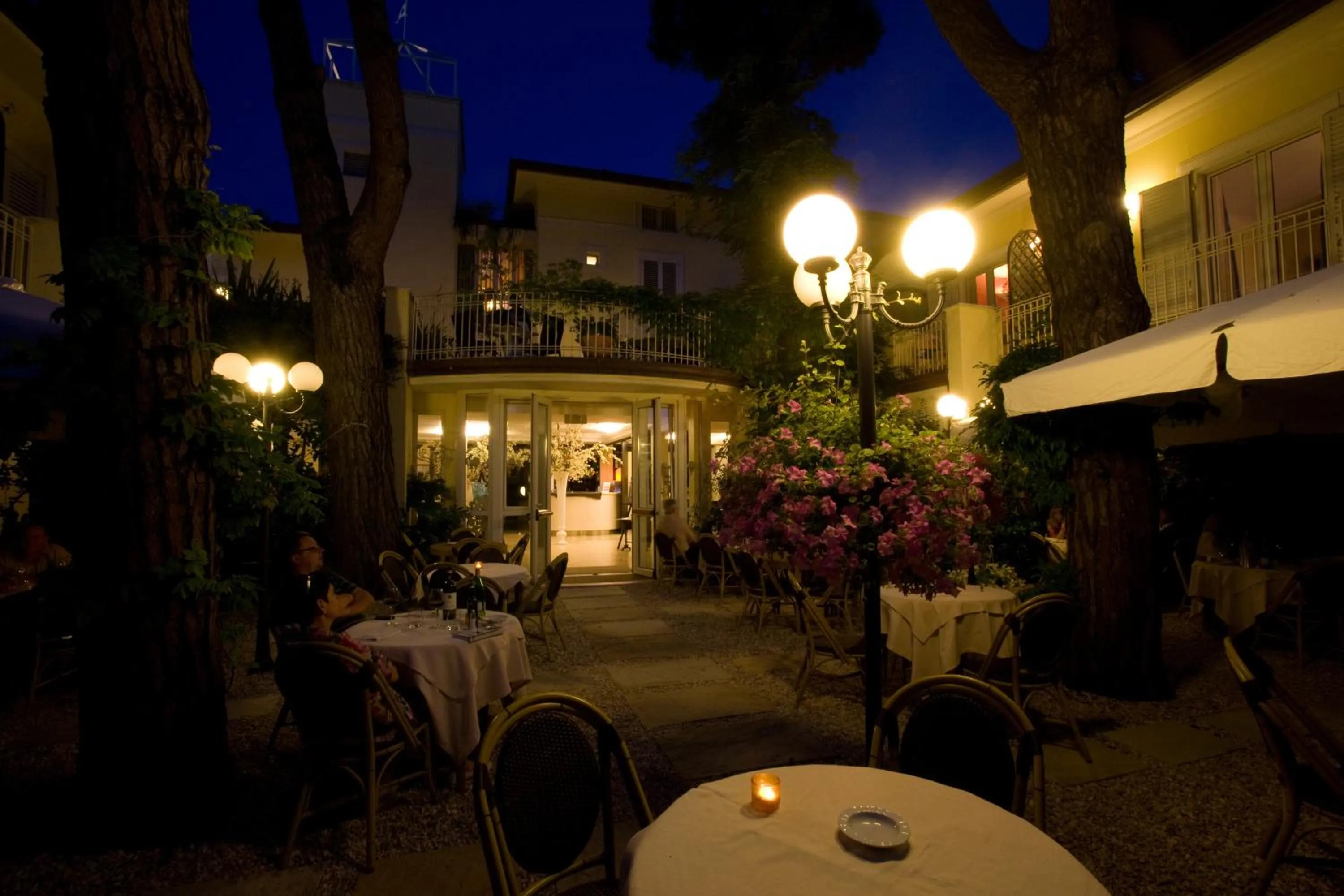 Garden in JR Resort Logos Forte dei Marmi
