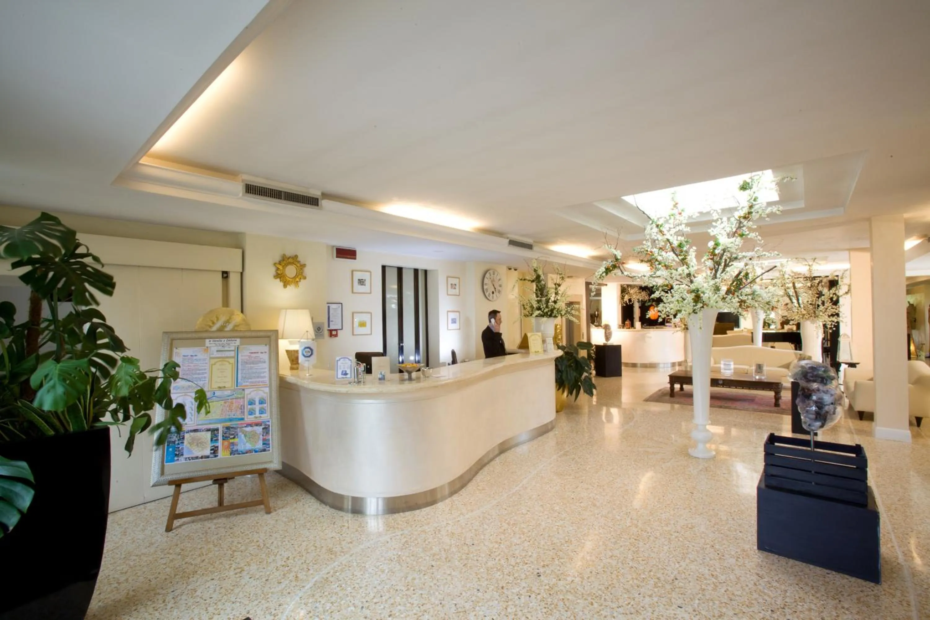 Lobby or reception in JR Resort Logos Forte dei Marmi