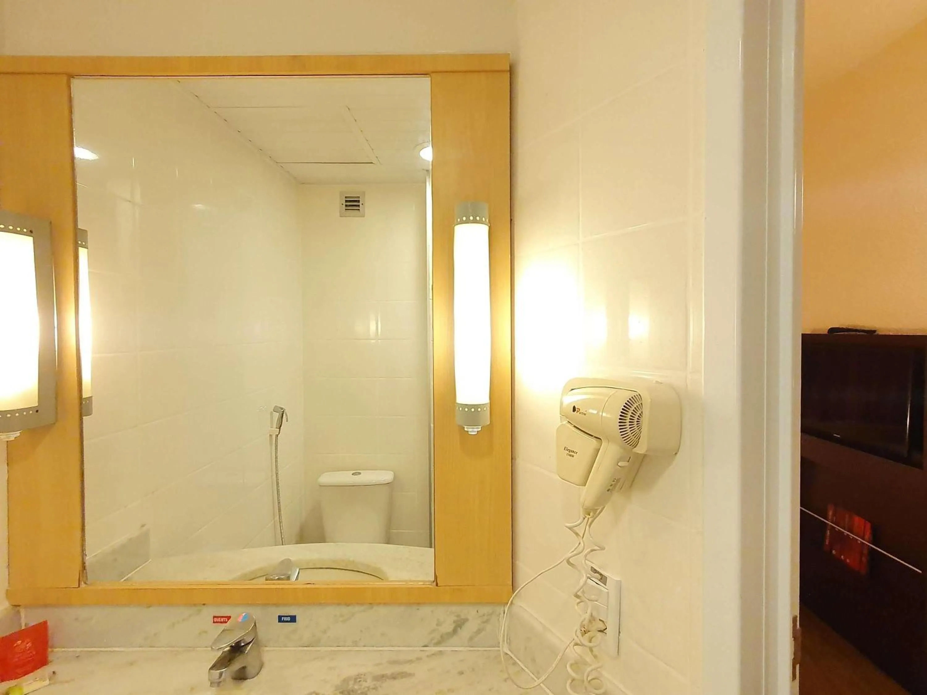 Bedroom in ibis Manaus Distrito Industrial