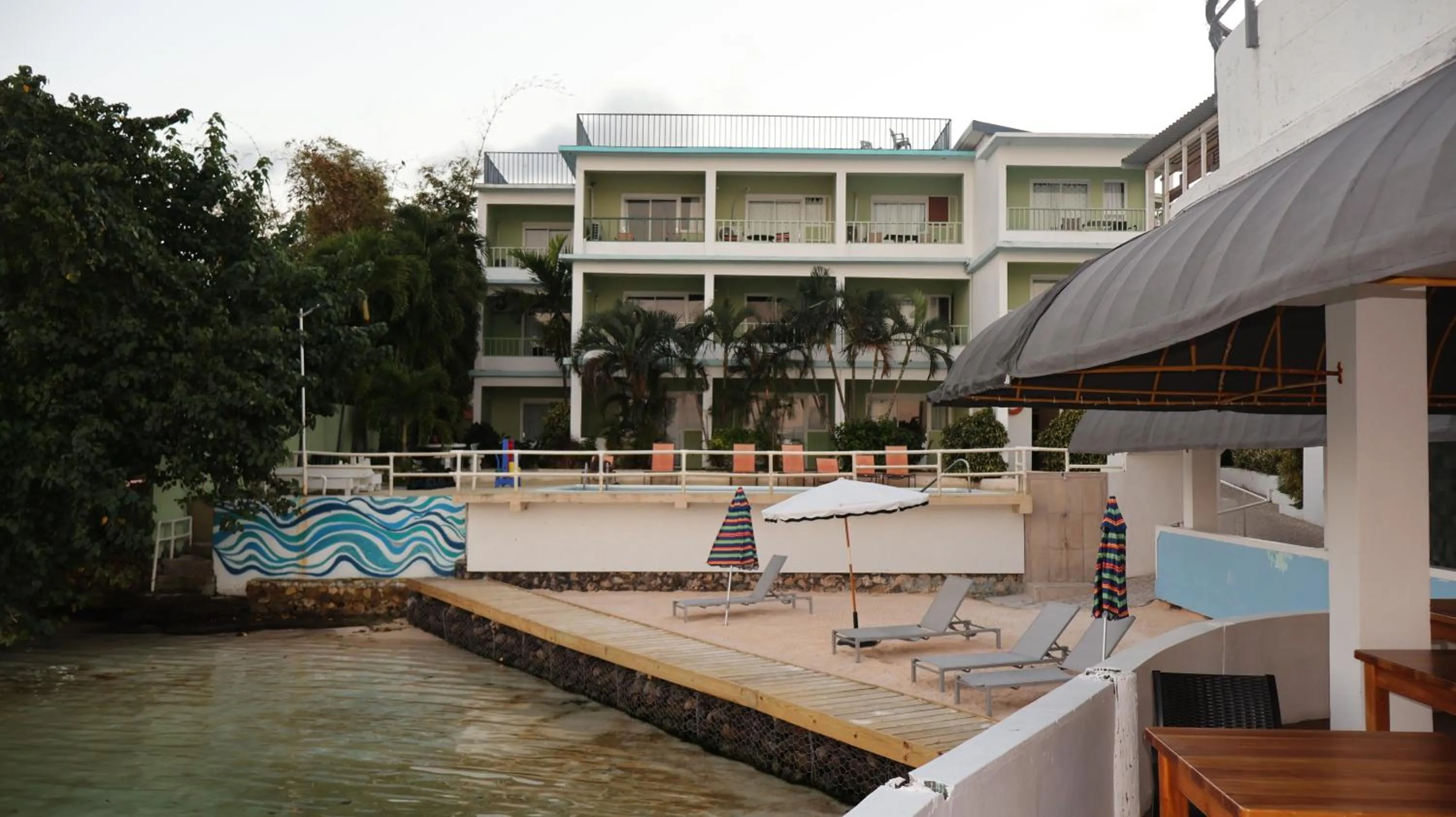 Property building in Ocean Palms