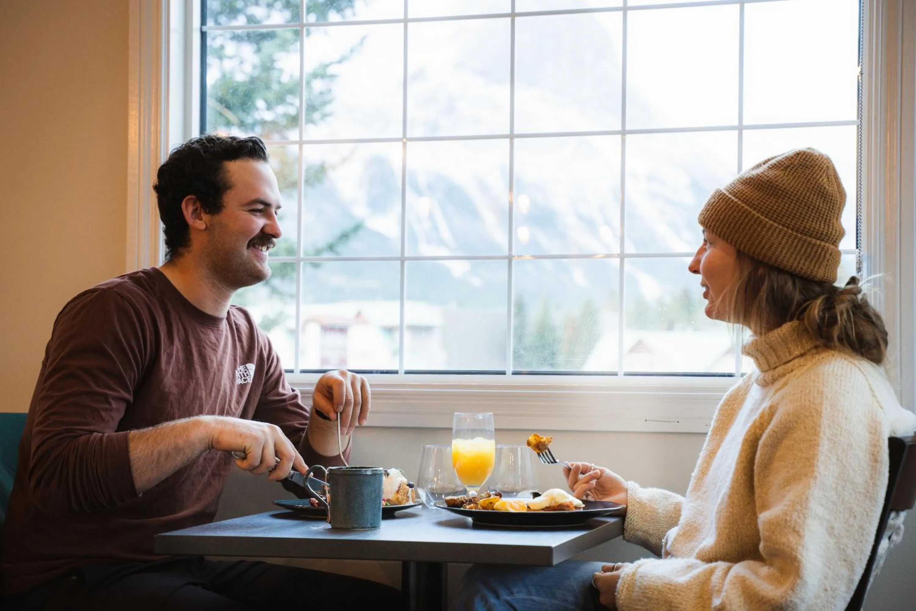 Restaurant/places to eat in Northwinds Hotel Canmore