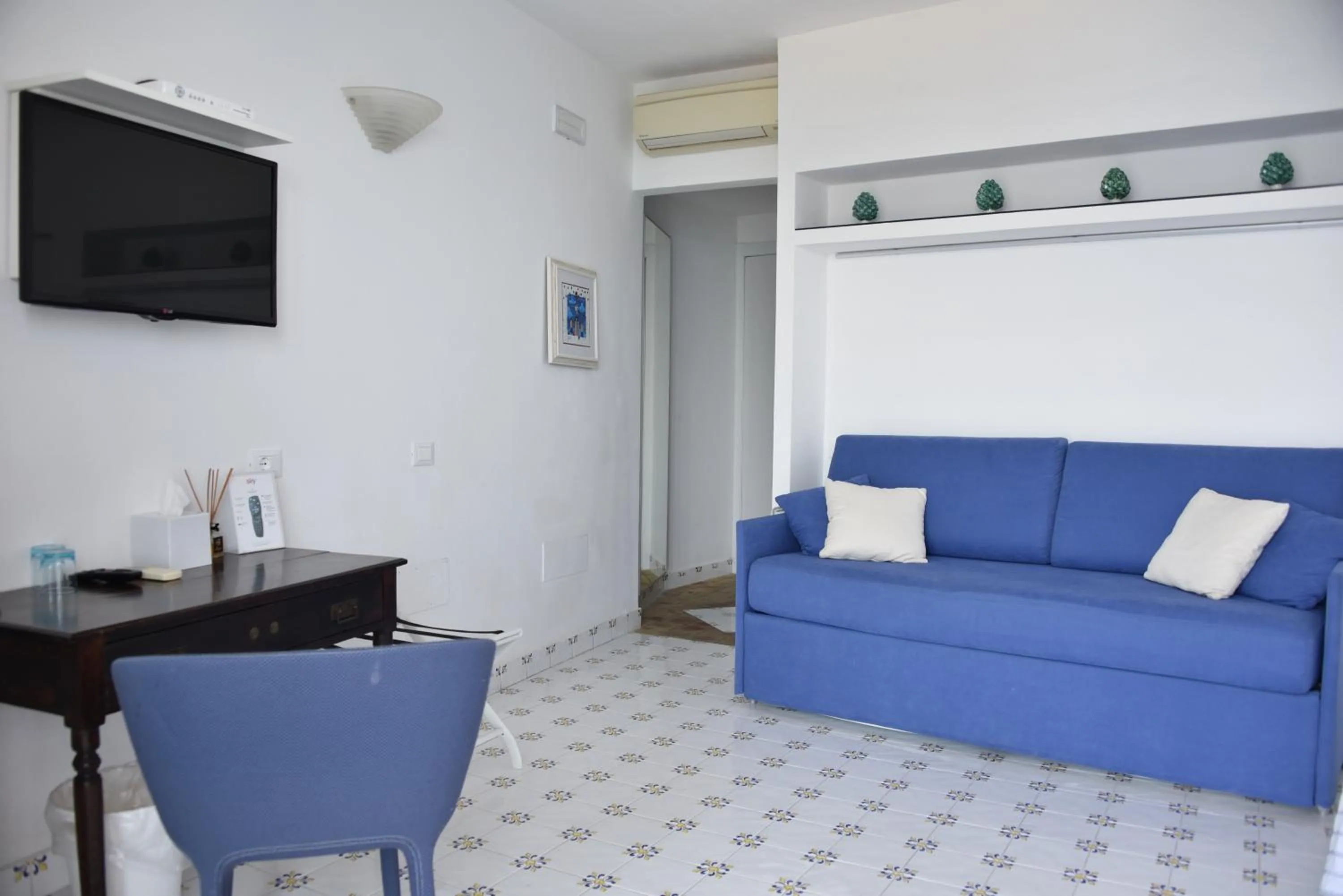 TV and multimedia in Giuggiulena