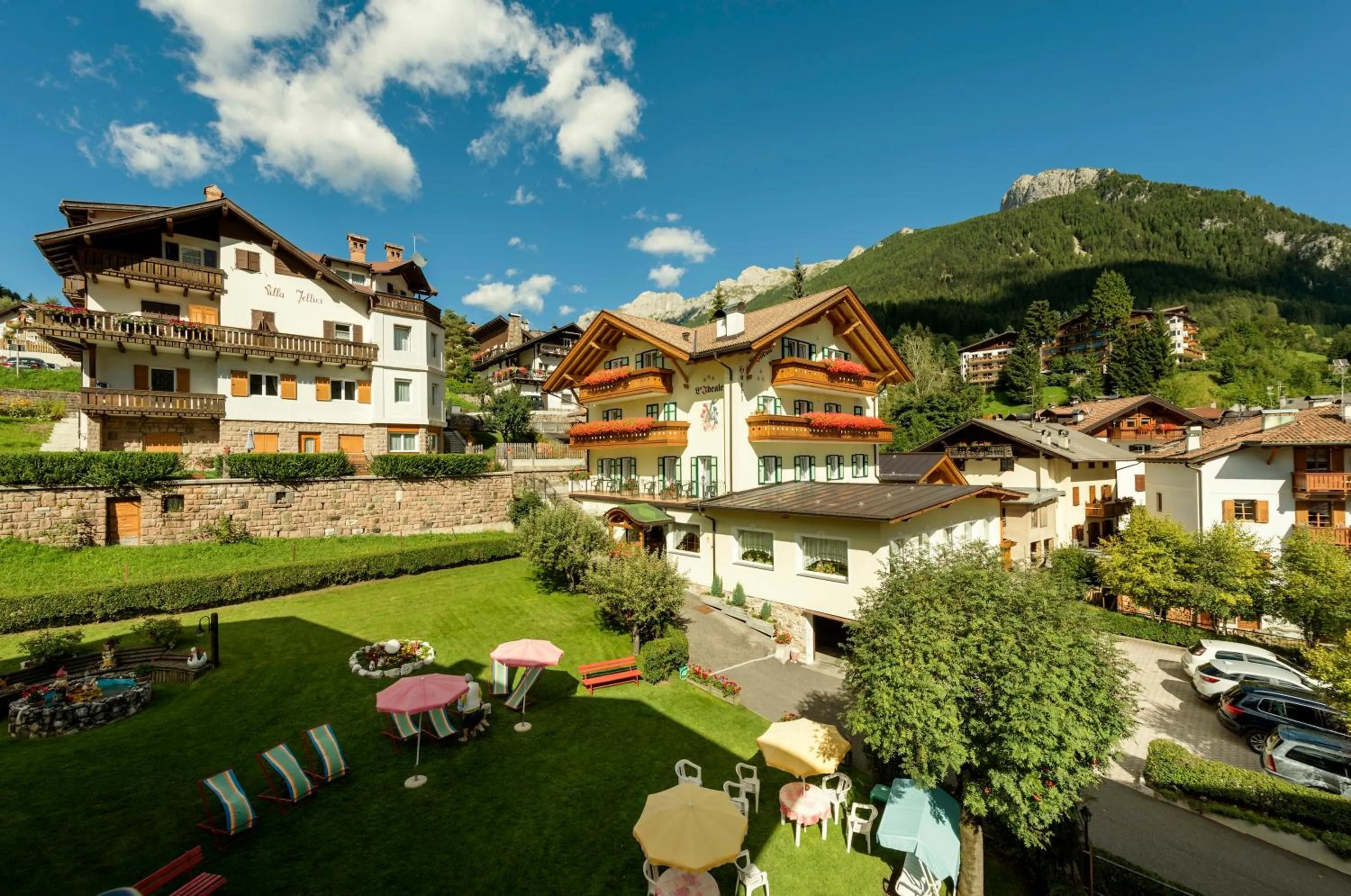 Property building in Hotel L'Ideale