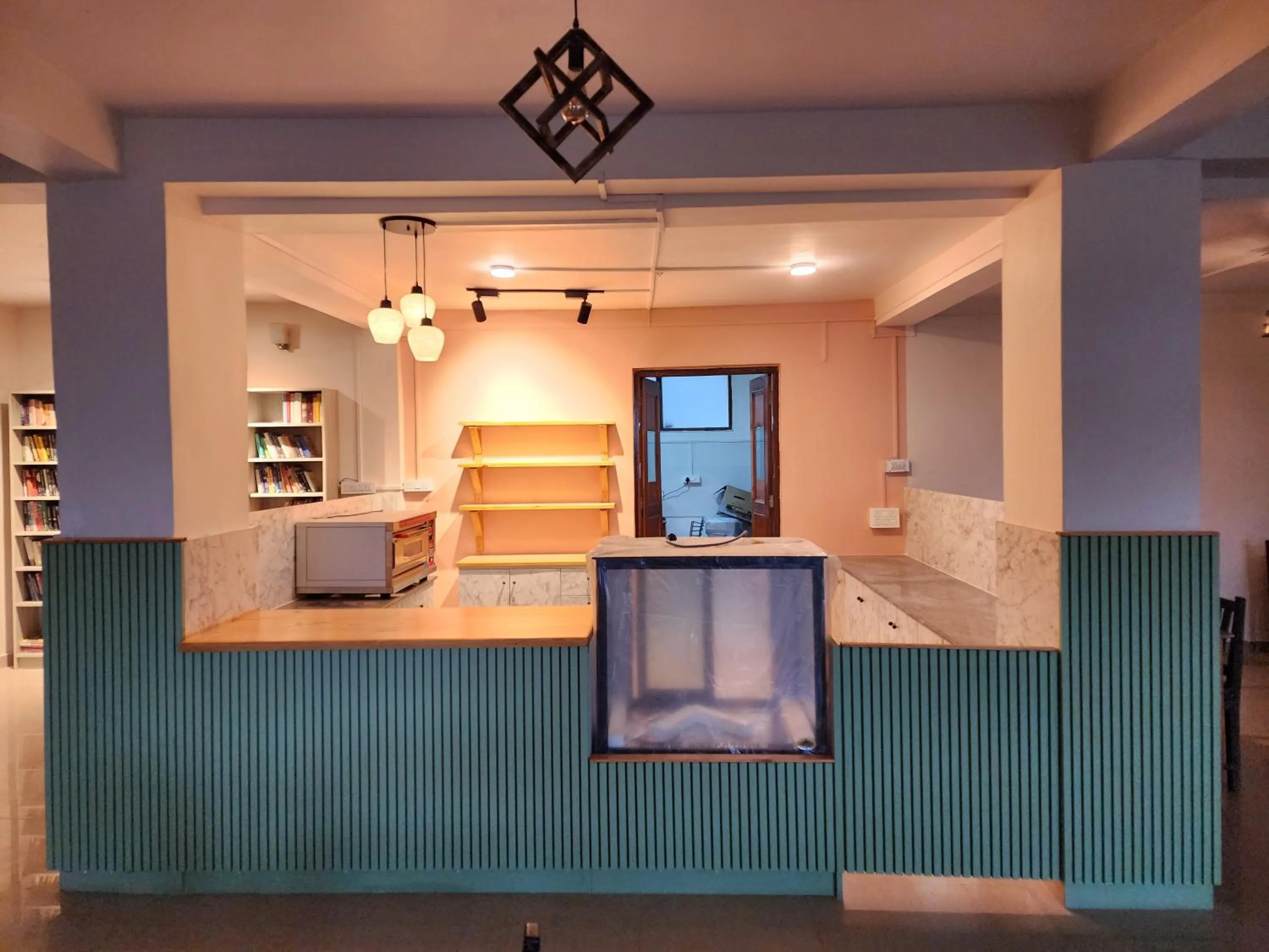 Restaurant/places to eat in The Birdhouse Villa