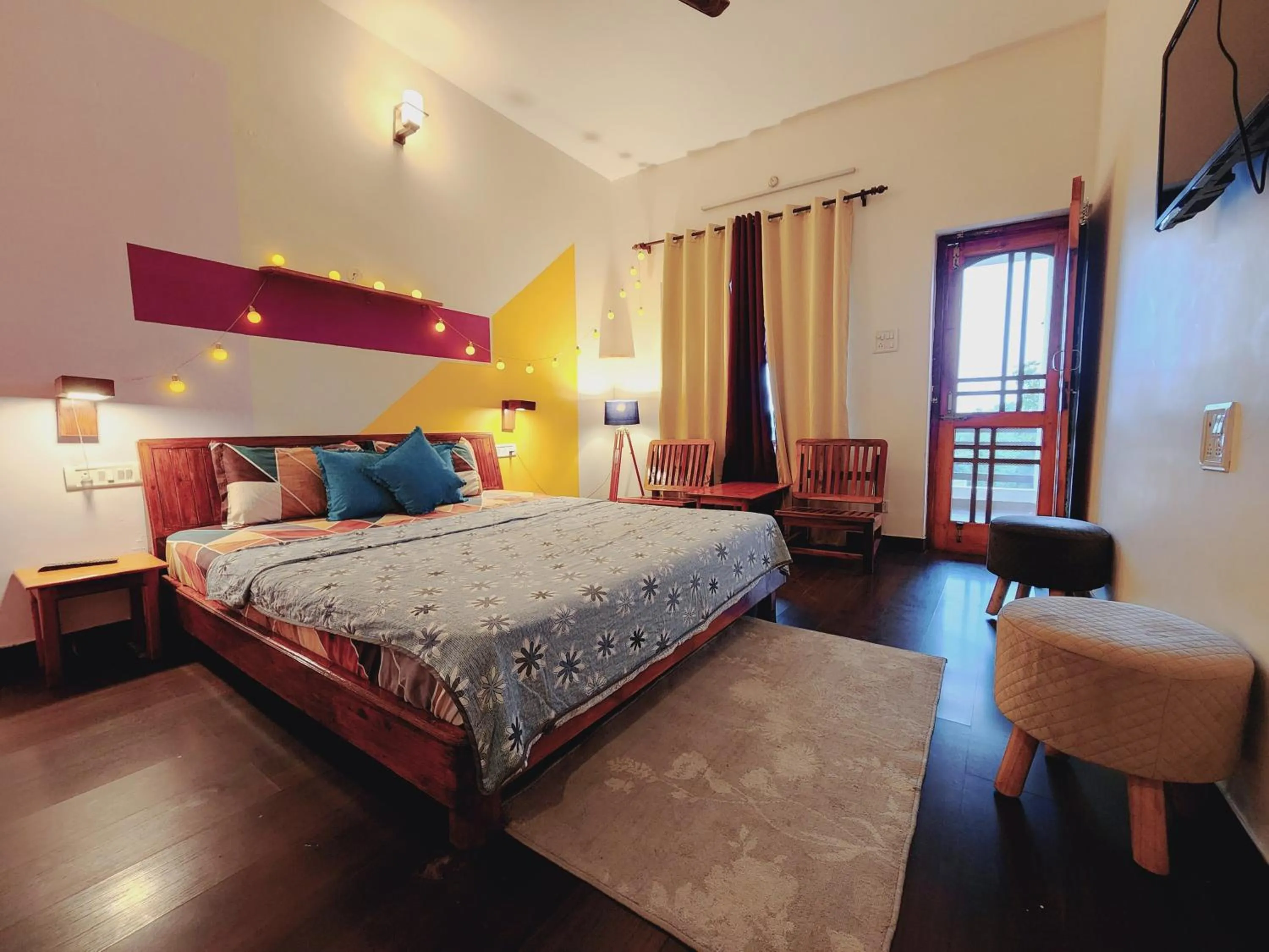 Bedroom, Bed in The Birdhouse Villa