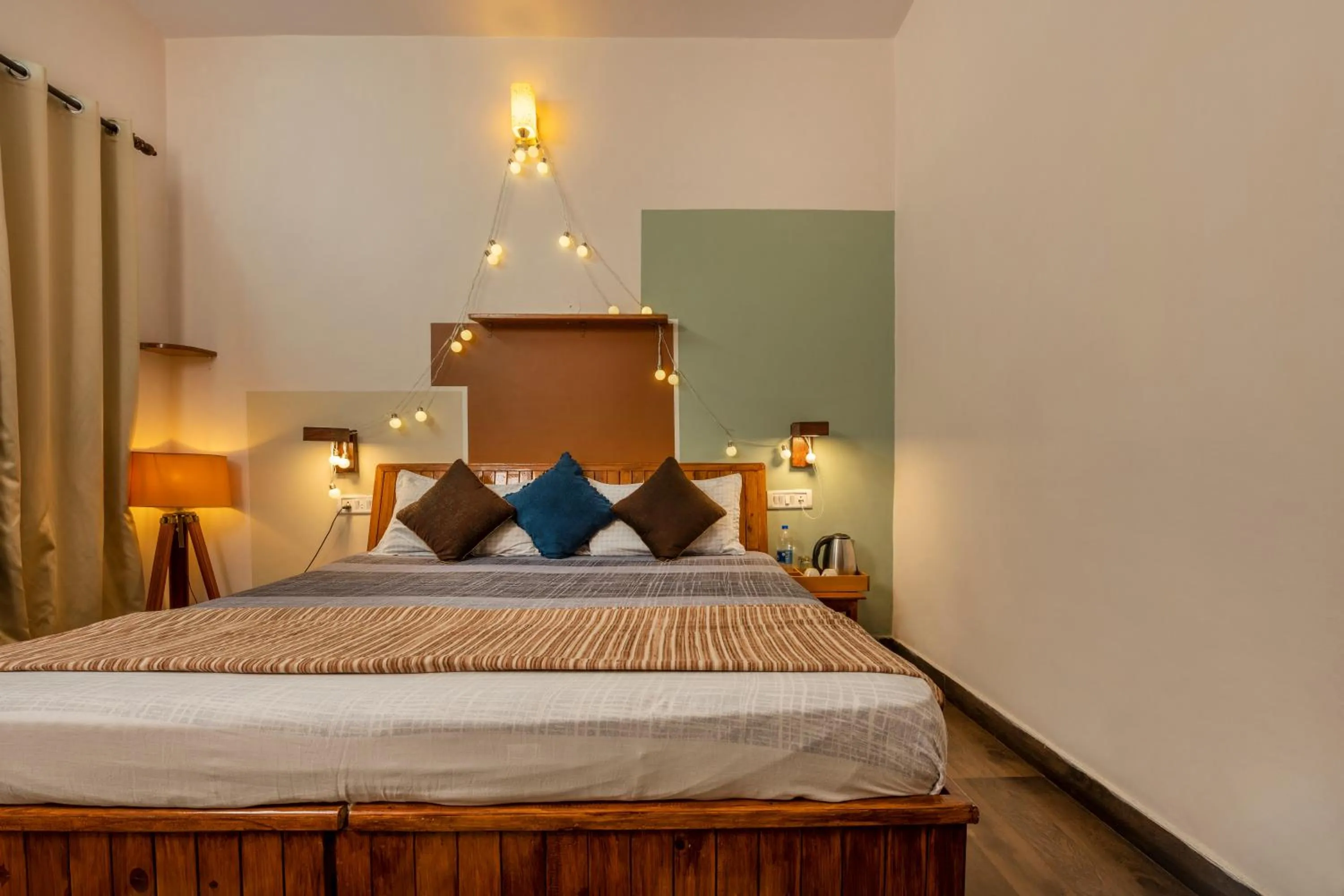 Bed in The Birdhouse Villa