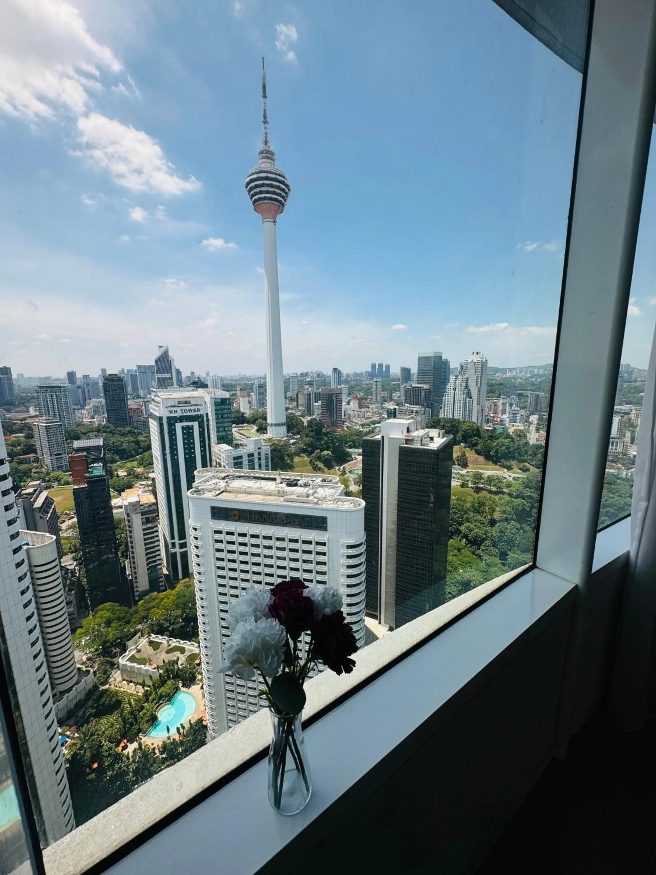 Day in Vortex Suites klcc by Rit