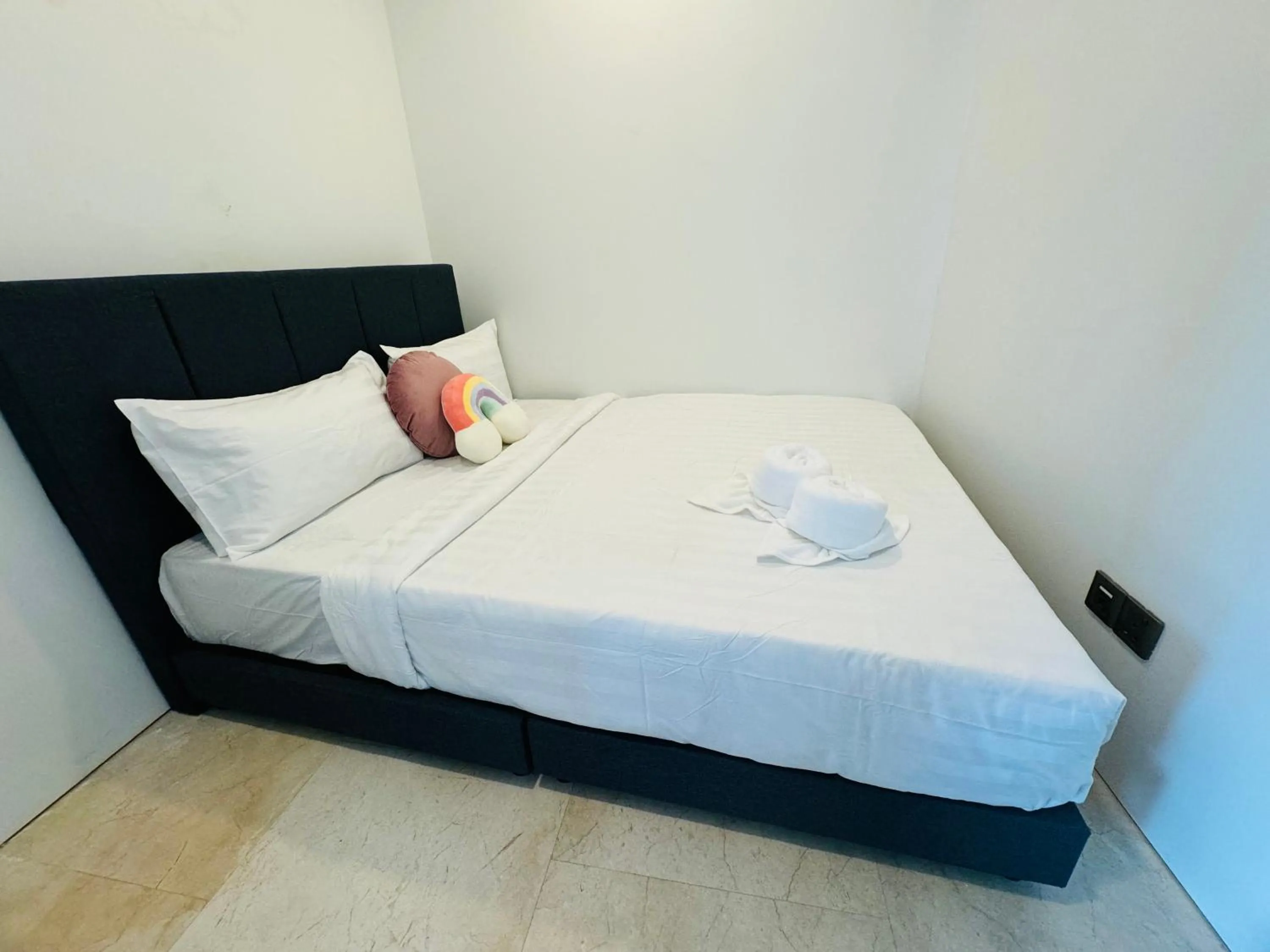 Bed in Vortex Suites klcc by Rit