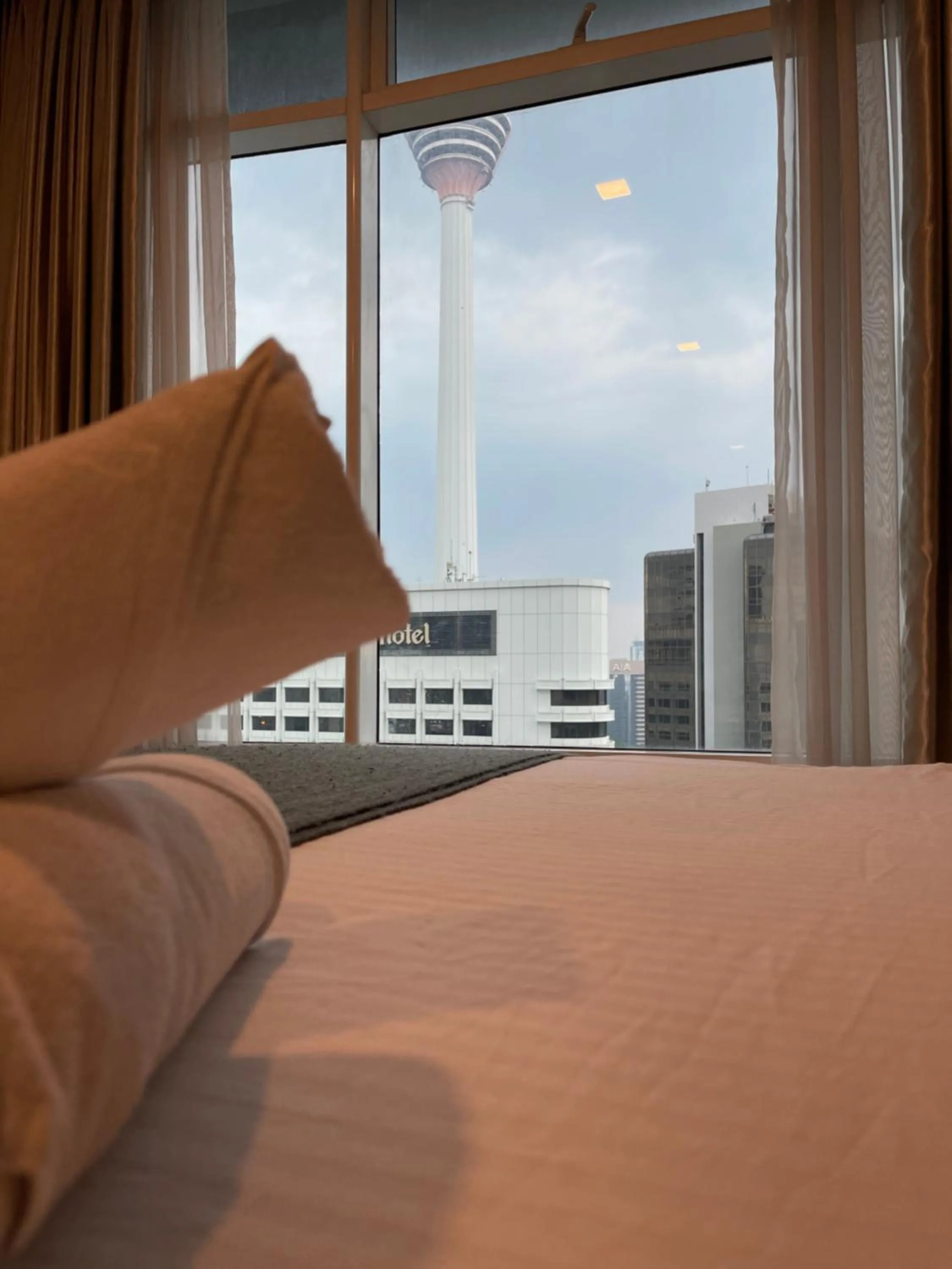 City view, Bed in Vortex Suites klcc by Rit