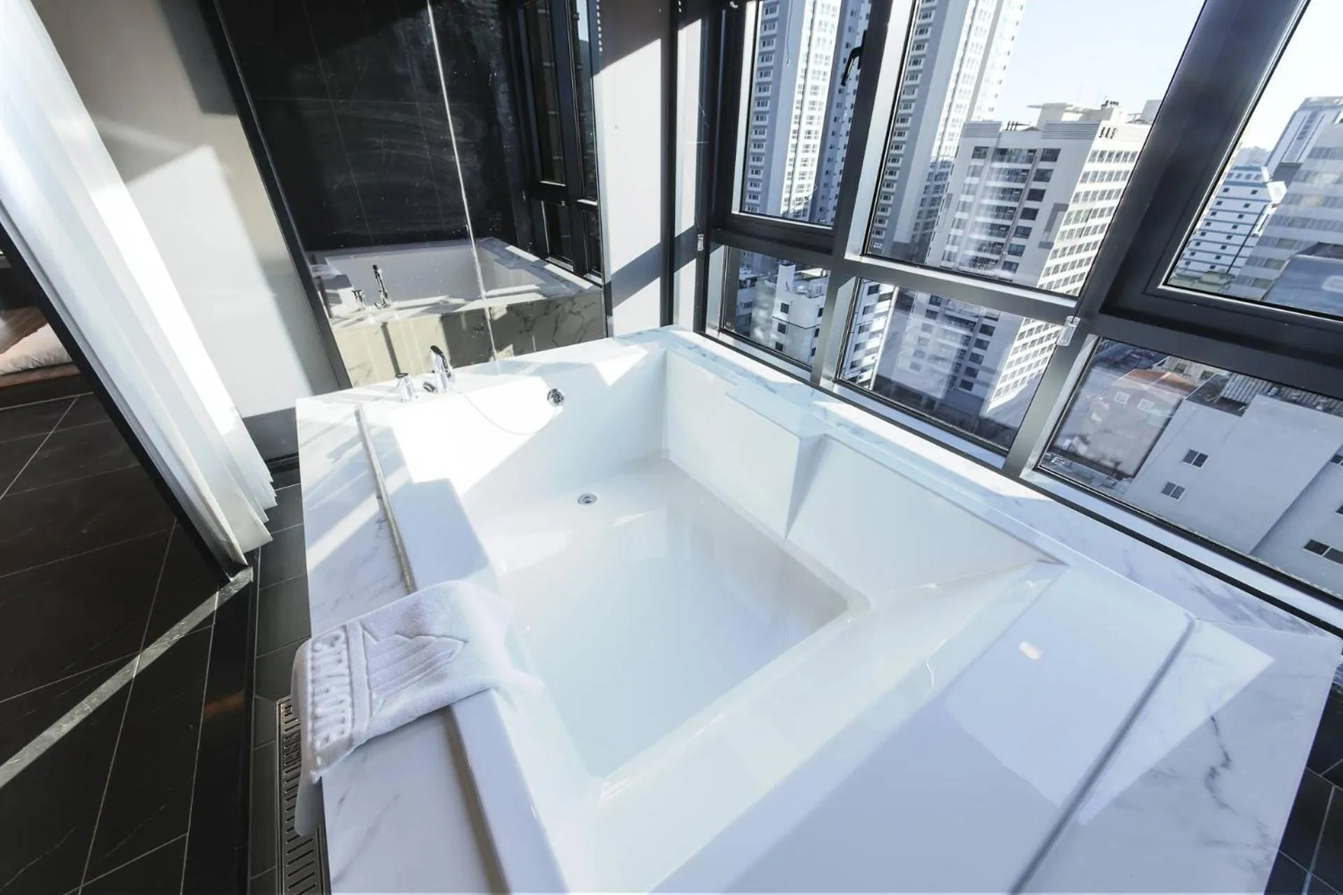 City view in City Hotel the Busan Metro