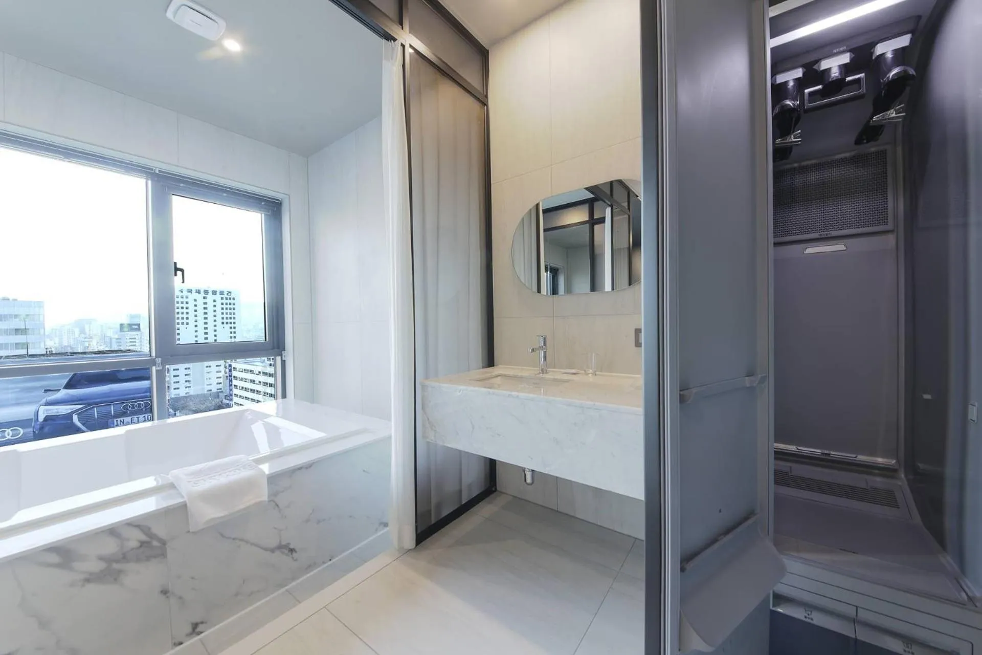 Bathroom in City Hotel the Busan Metro