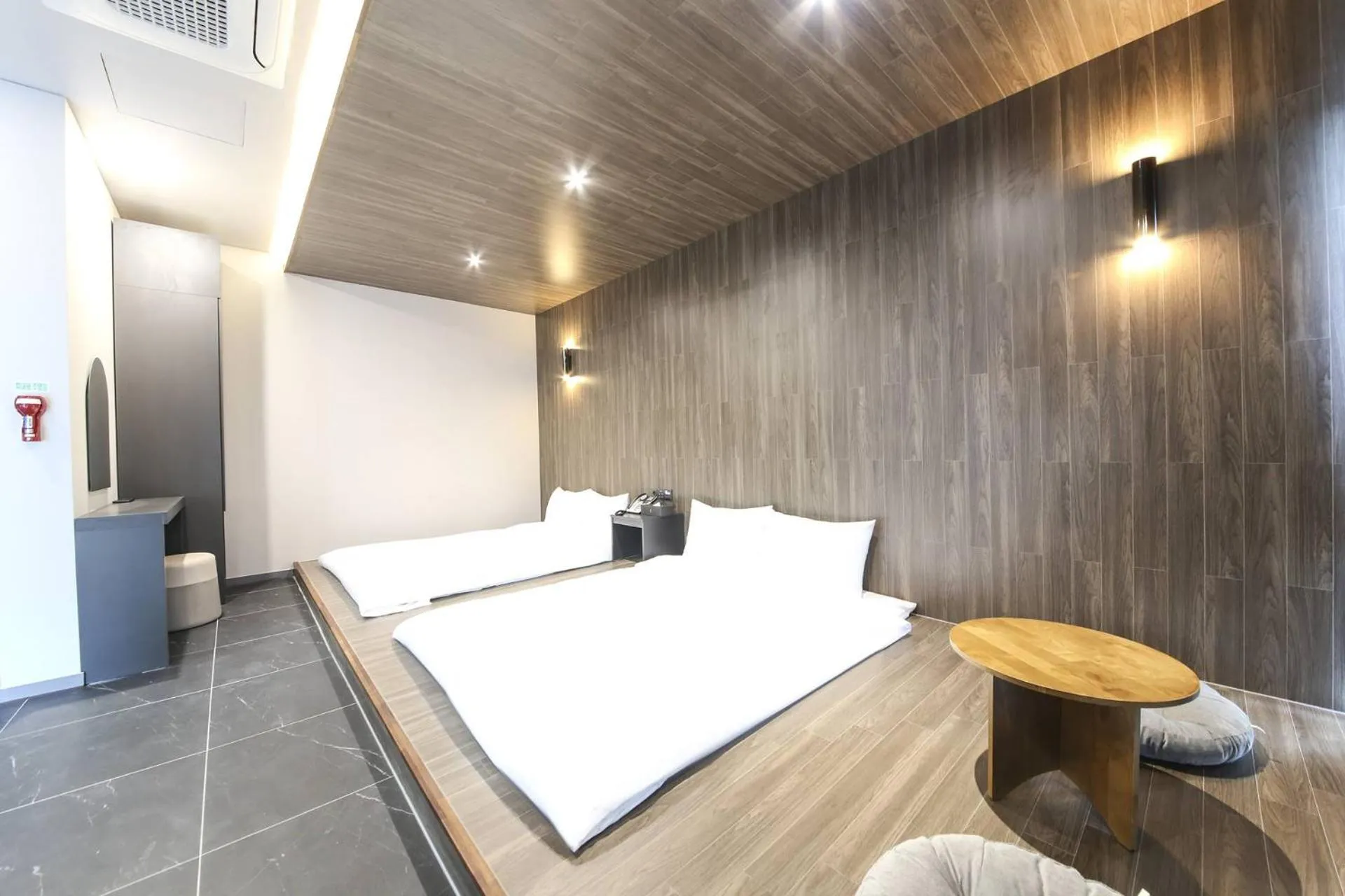 Photo of the whole room in City Hotel the Busan Metro