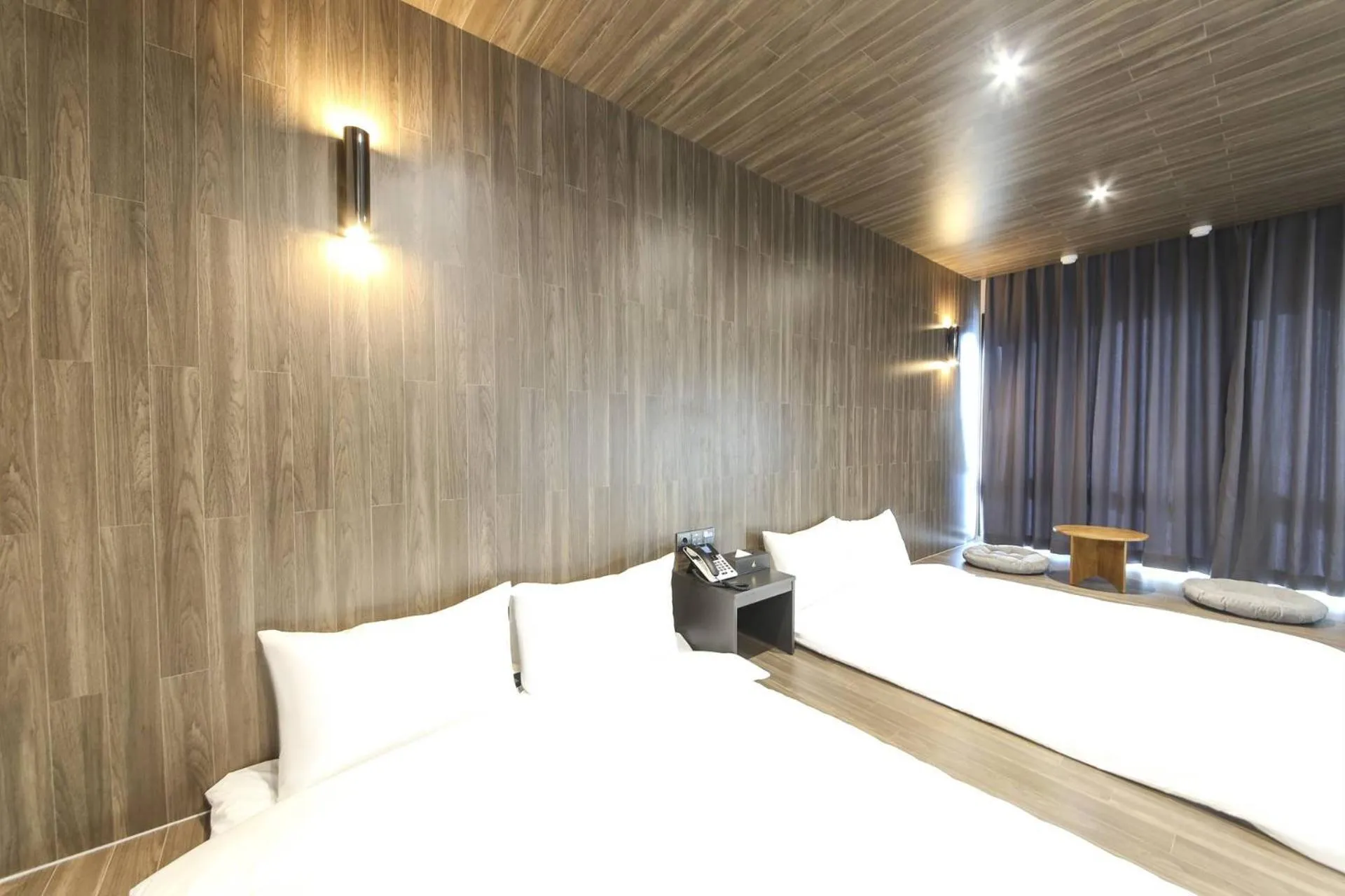 Photo of the whole room, Bed in City Hotel the Busan Metro