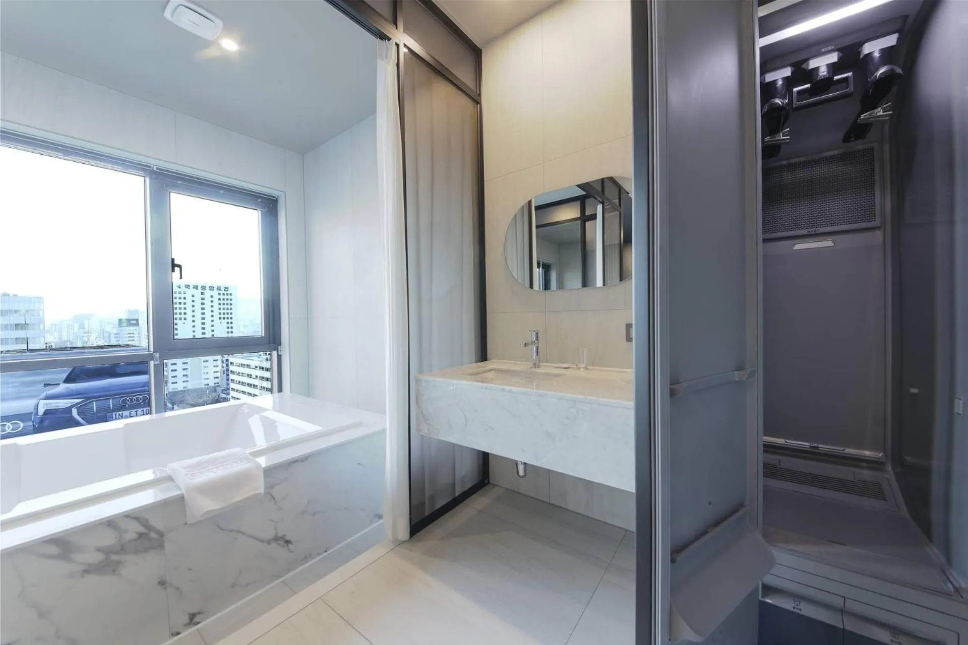 Bathroom in City Hotel the Busan Metro