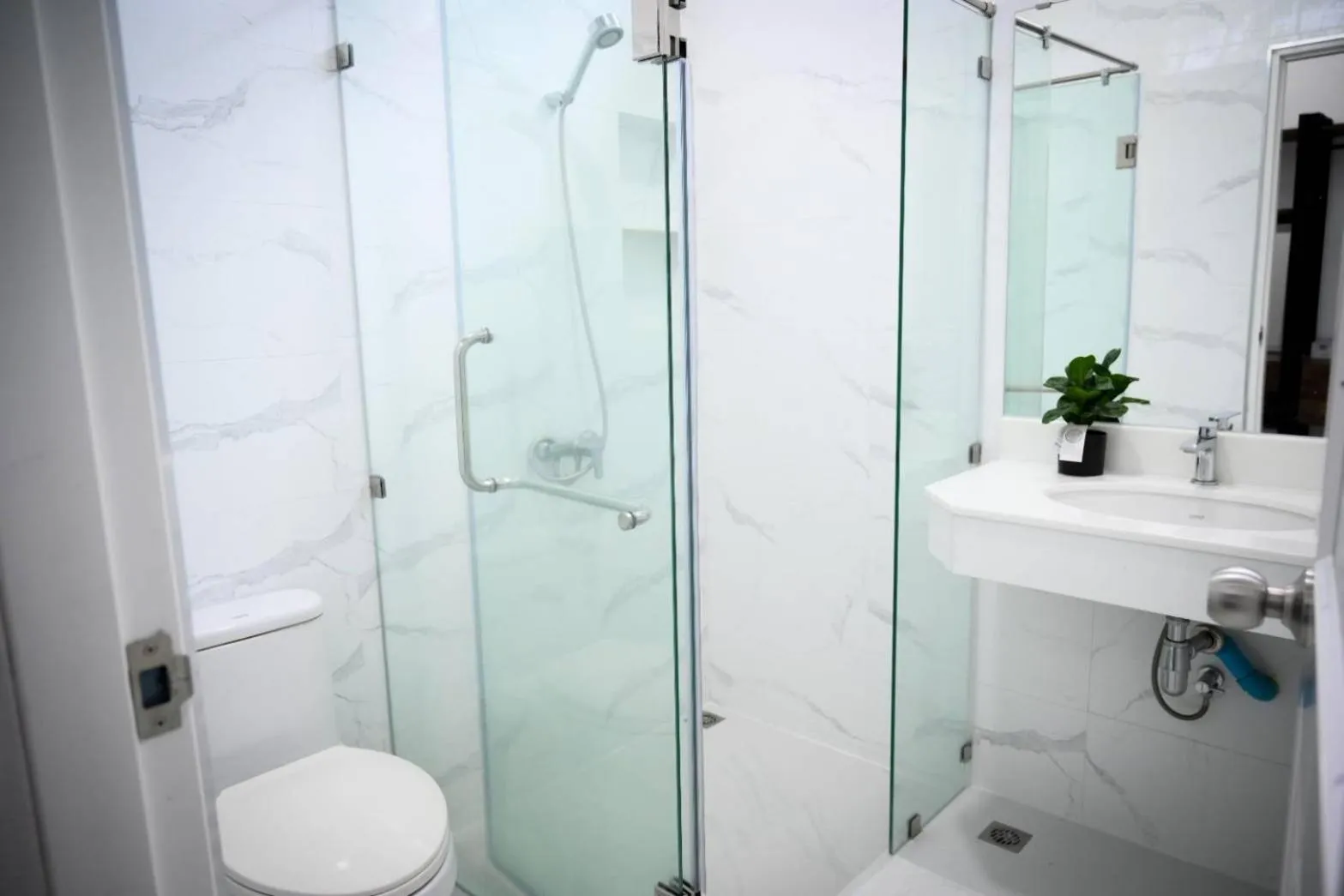 Bathroom in Baan Nern Khao Resort Pattaya