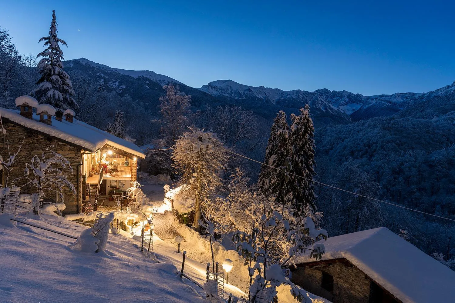 Natural landscape in IDUEVAGAMONDI - Ospitalità Rurale Famigliare di Montagna