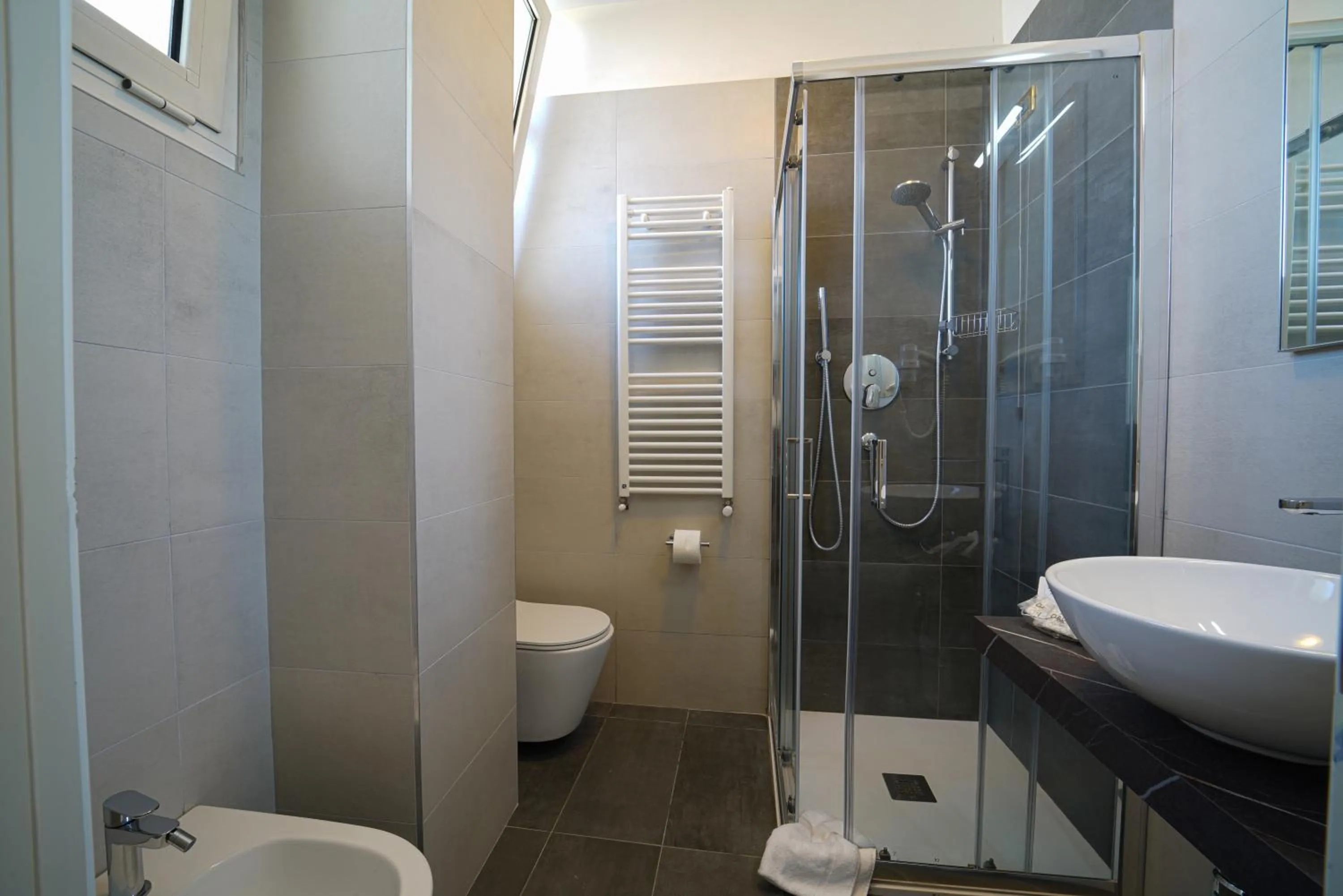 Toilet in Hotel Imperial Beach - Dada Hotels