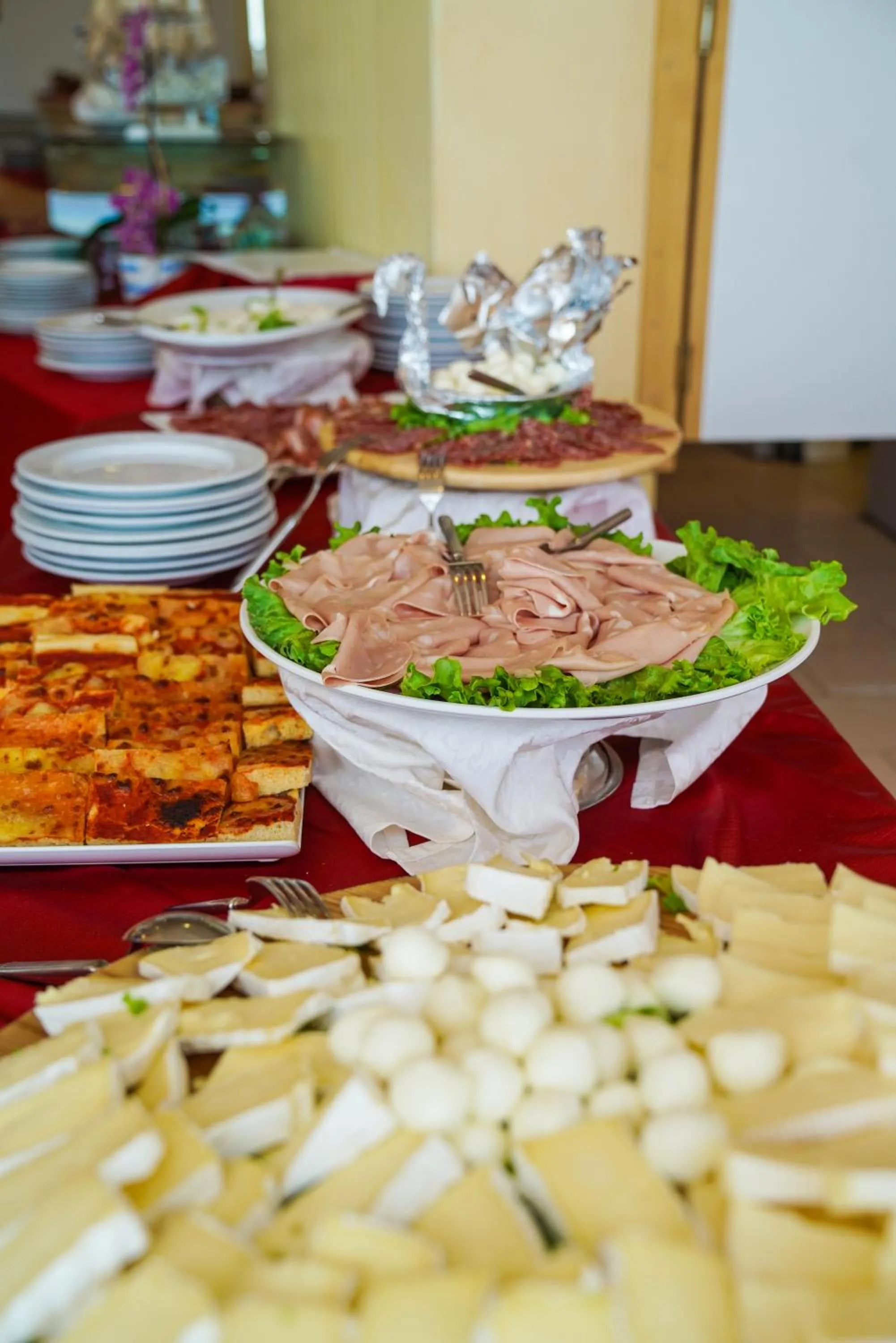 Restaurant/places to eat in Hotel Imperial Beach - Dada Hotels