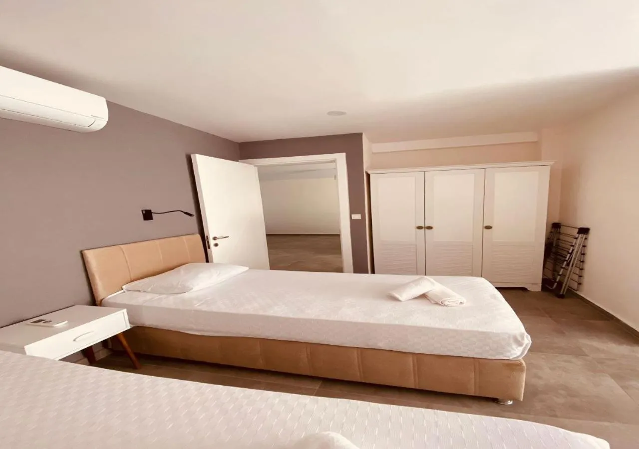 Bedroom, Bed in Naz Liman Otel Bodrum