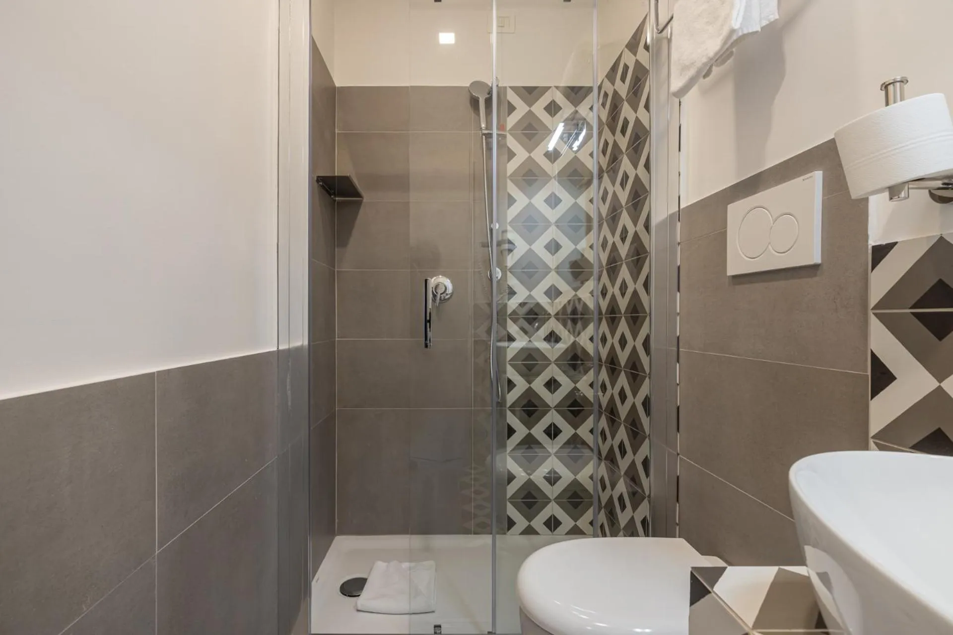 Bathroom in New Morpheus Rooms