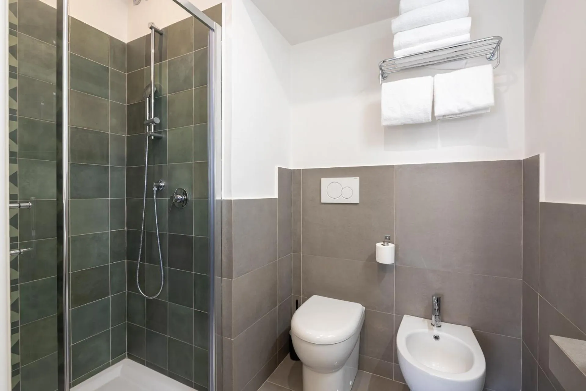 Shower in New Morpheus Rooms