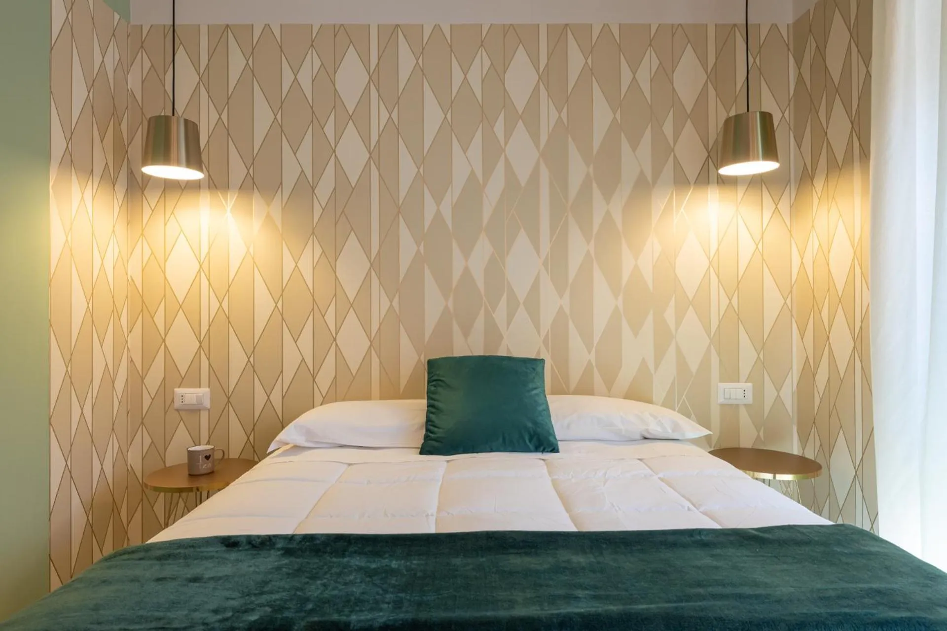 Bedroom, Bed in New Morpheus Rooms