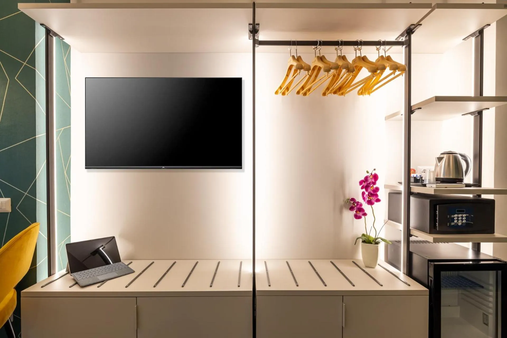 wardrobe in New Morpheus Rooms