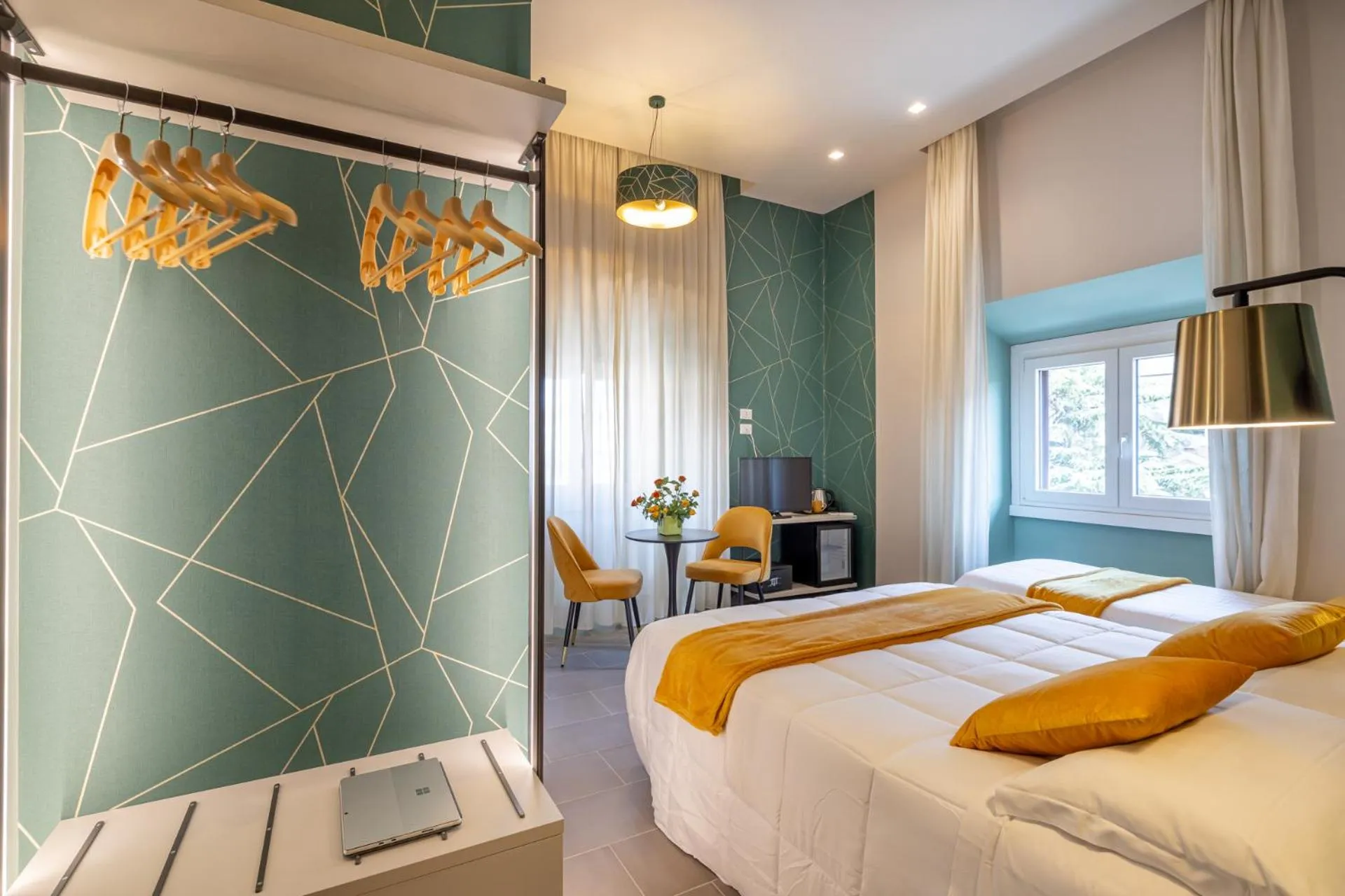 Photo of the whole room, Bed in New Morpheus Rooms