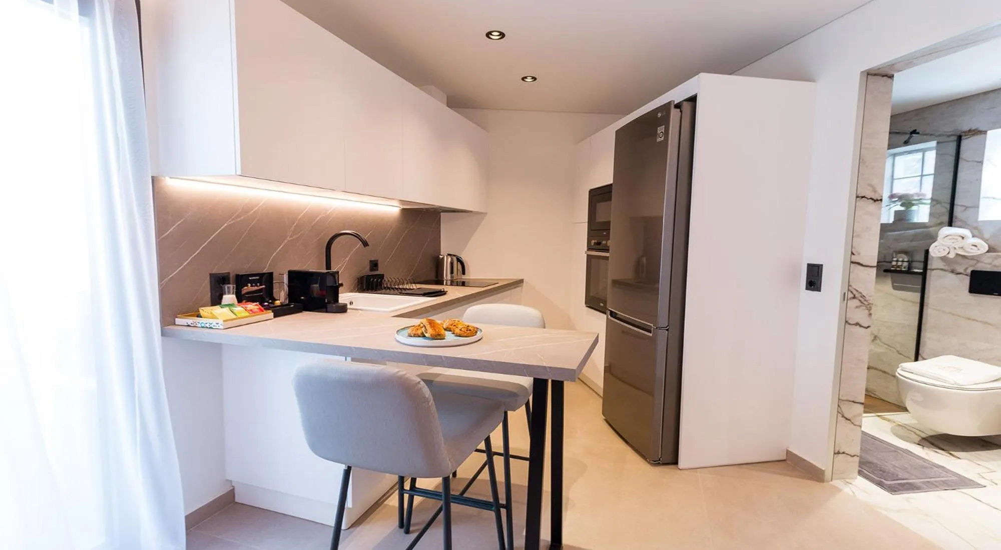 Coffee/tea facilities in Paleo Suites