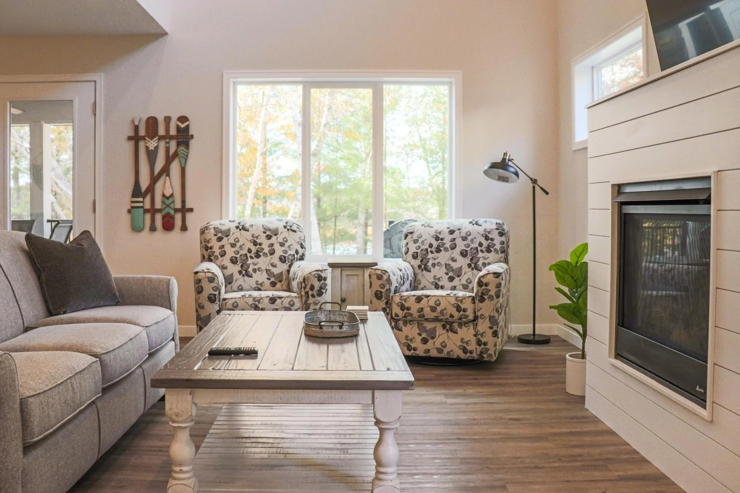 Living room in Lost Lake Lodge