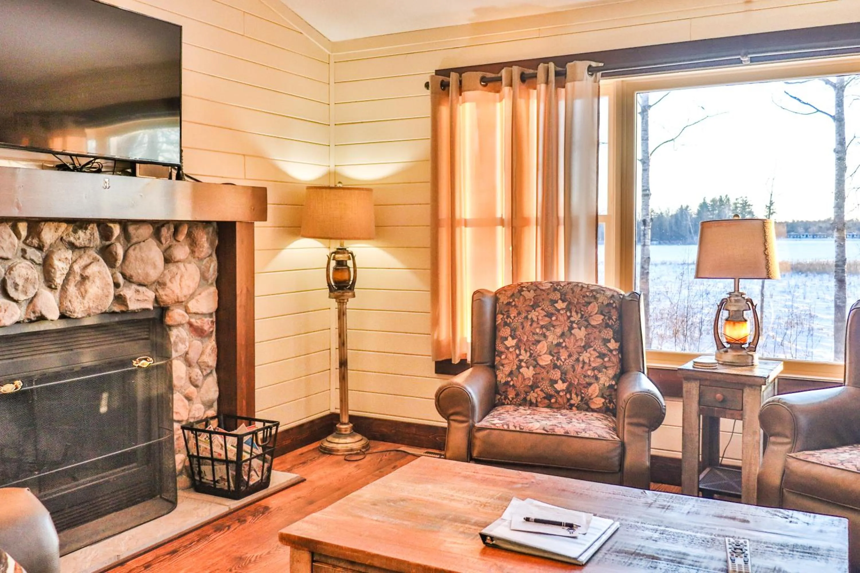 Living room in Lost Lake Lodge