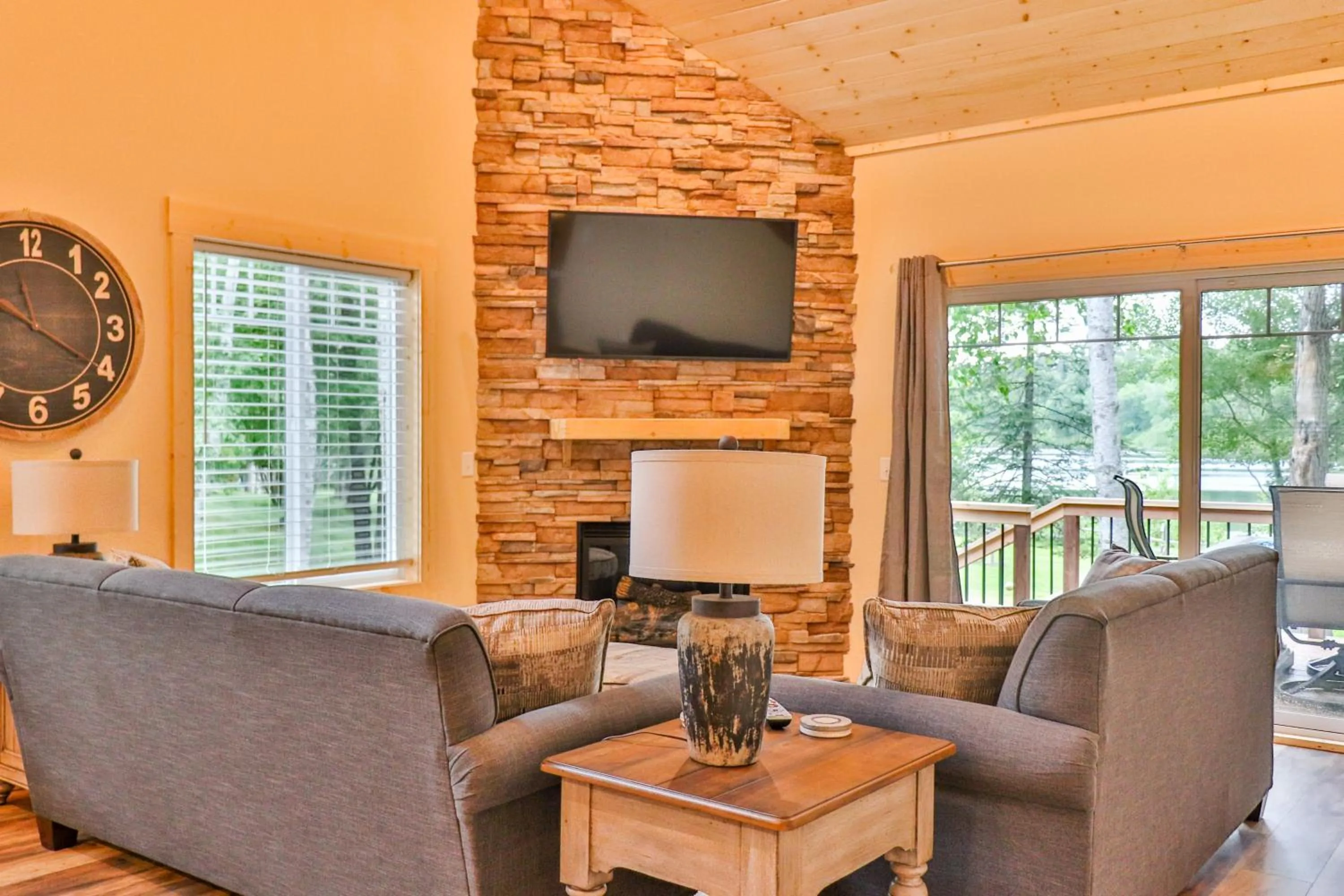 Living room in Lost Lake Lodge
