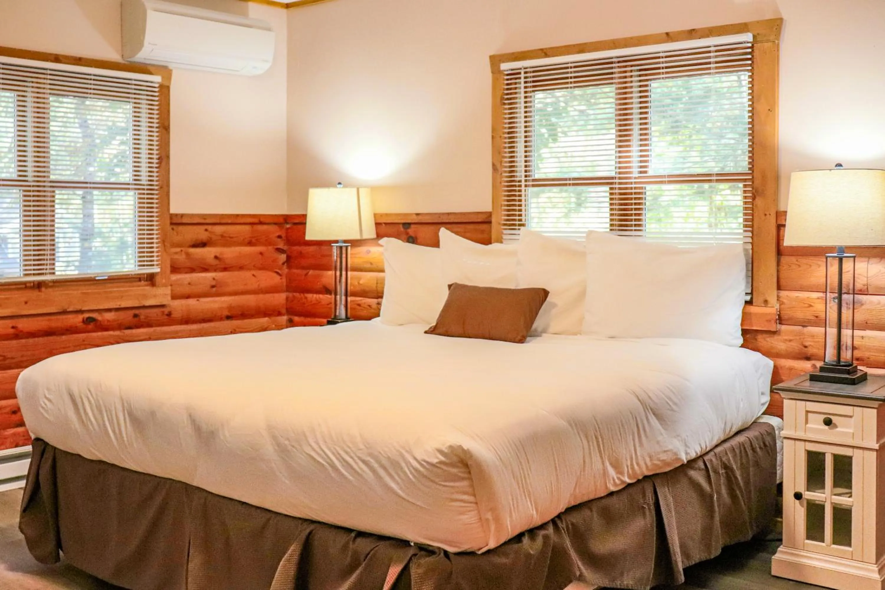 Bed in Lost Lake Lodge