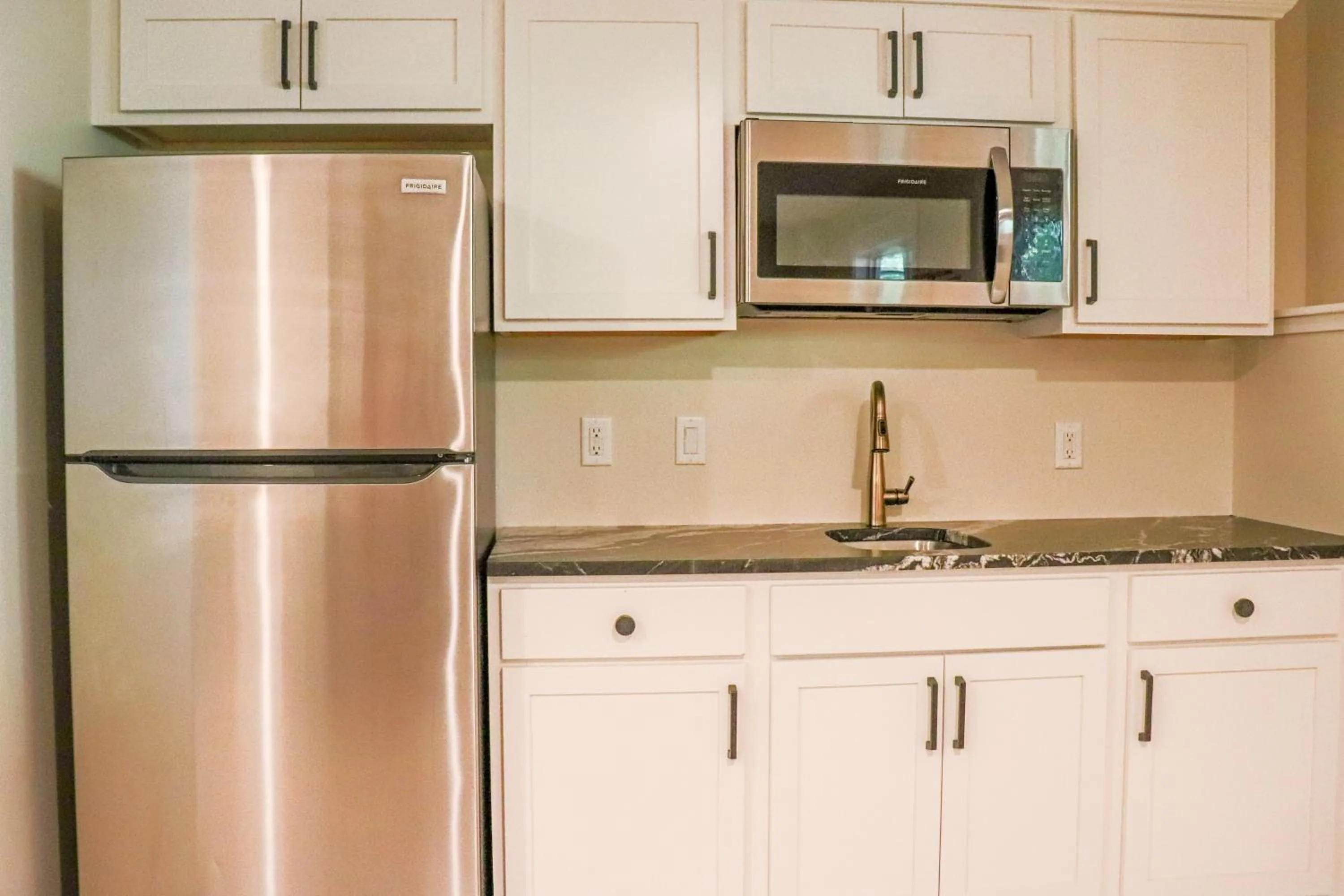 Kitchen or kitchenette in Lost Lake Lodge