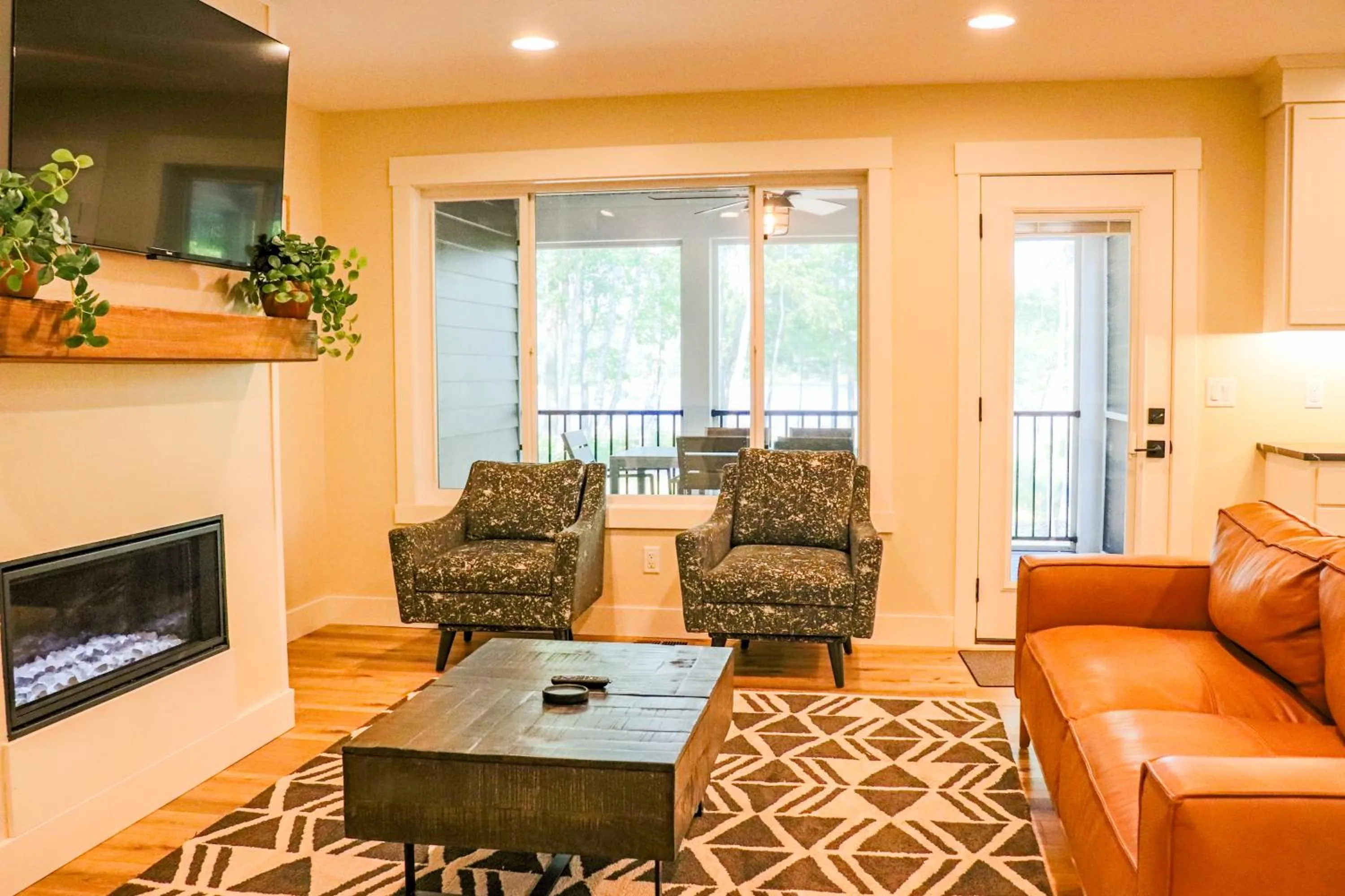 Living room in Lost Lake Lodge