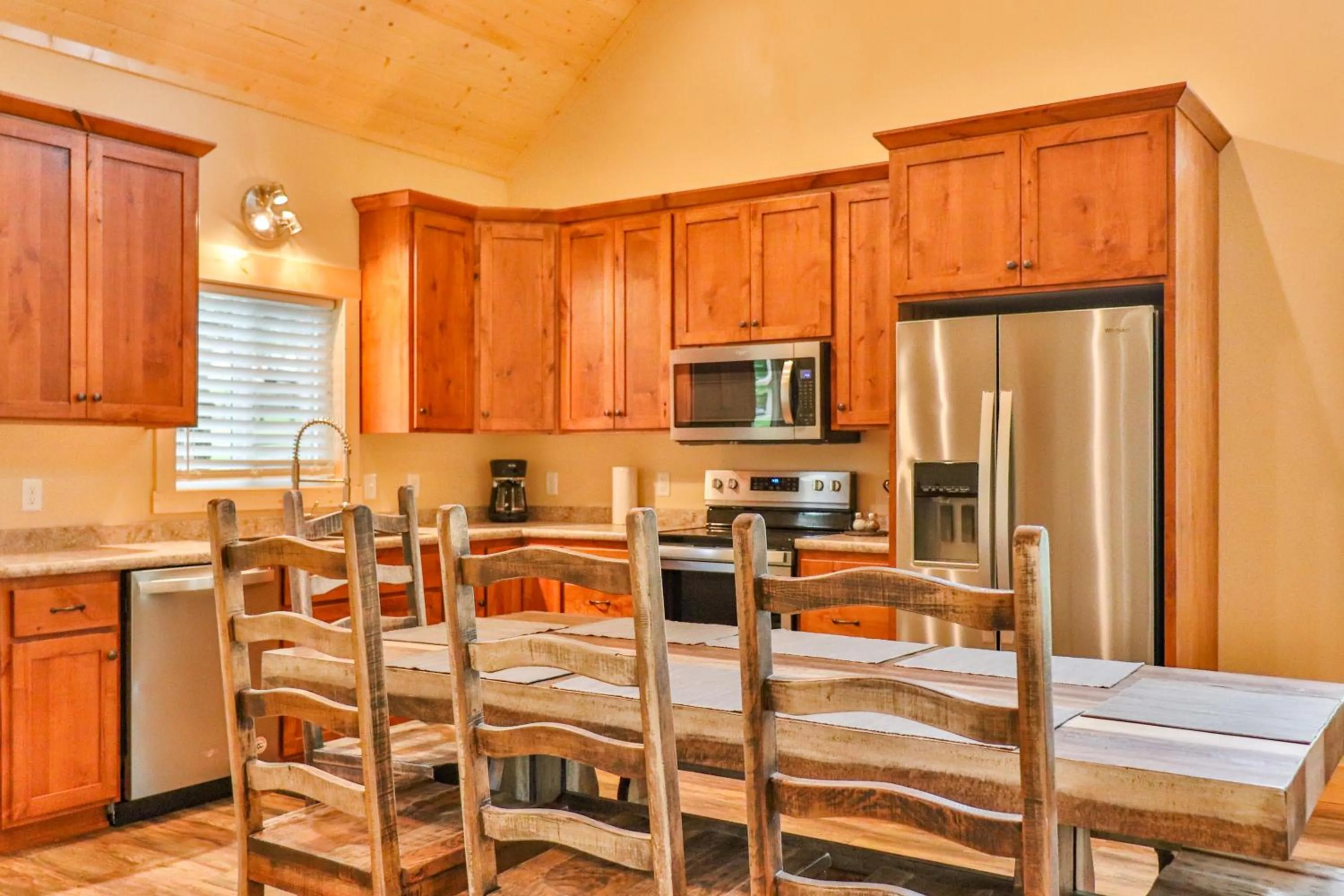 Kitchen or kitchenette in Lost Lake Lodge