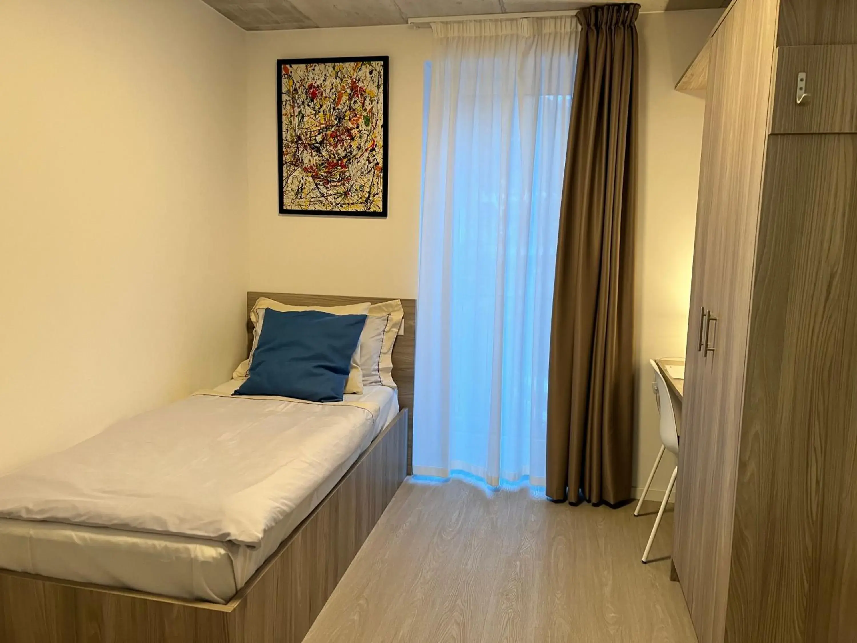 Single Room with Private Bathroom - single occupancy in Regina Bed & Breakfast Single Room with Private Bathroom - single occupancy in Regina Bed & Breakfast