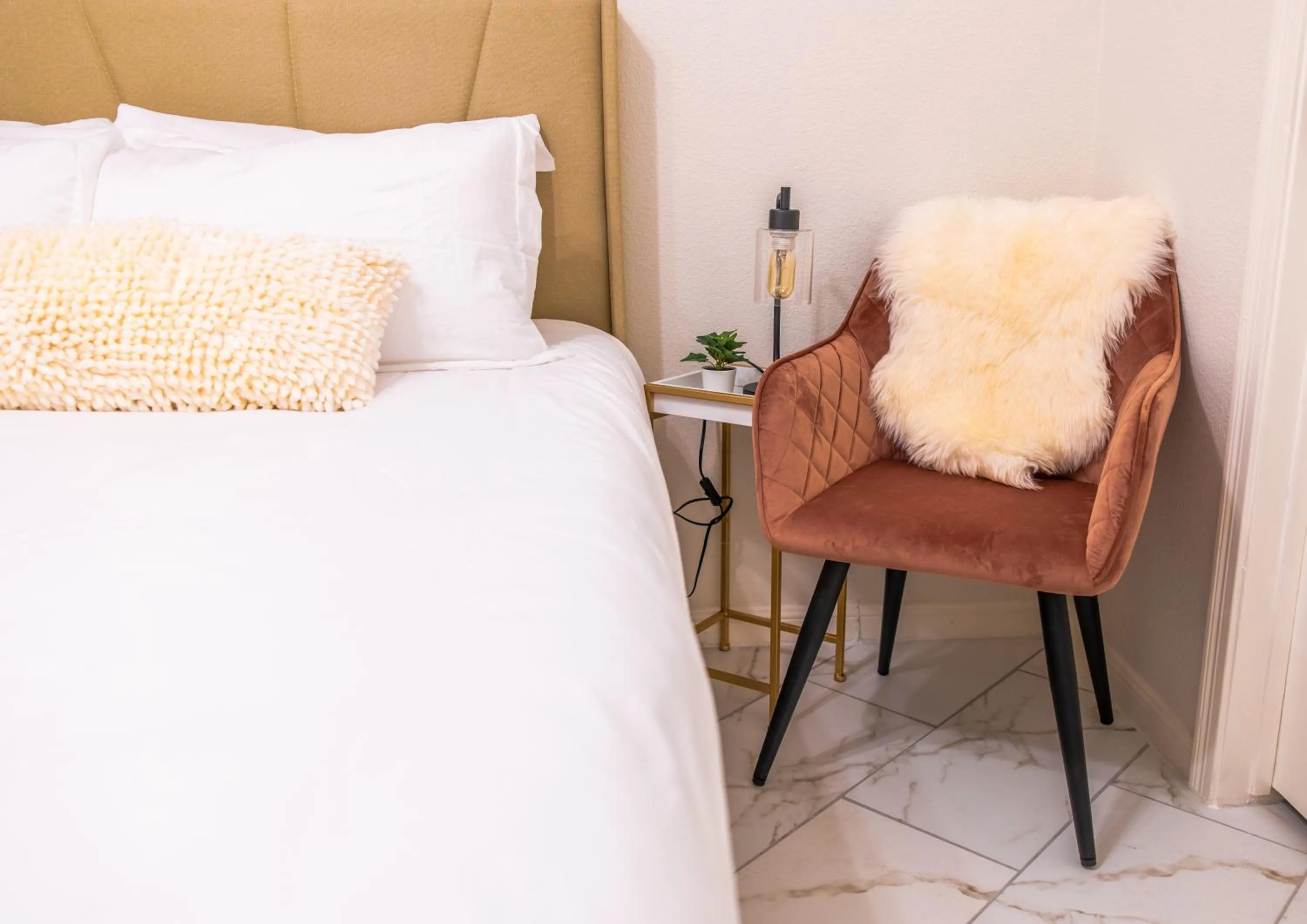 Bed in Crimson Beach Escape Ocean View-HotTub -Pool-LongStay - 1 Queen Bedroom plus Alcove bunk Beds and a Sofa