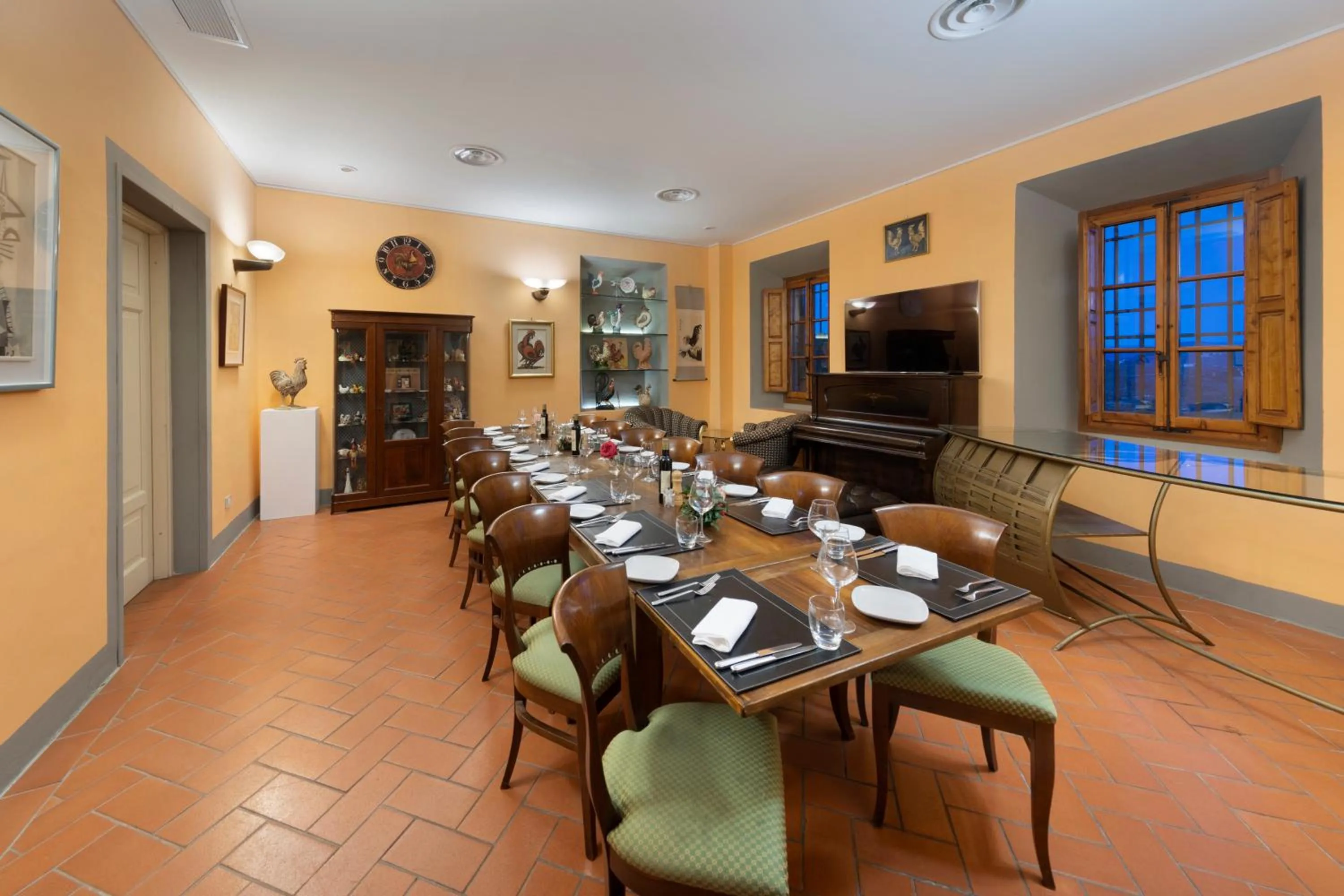 Restaurant/places to eat in Villa Castiglione