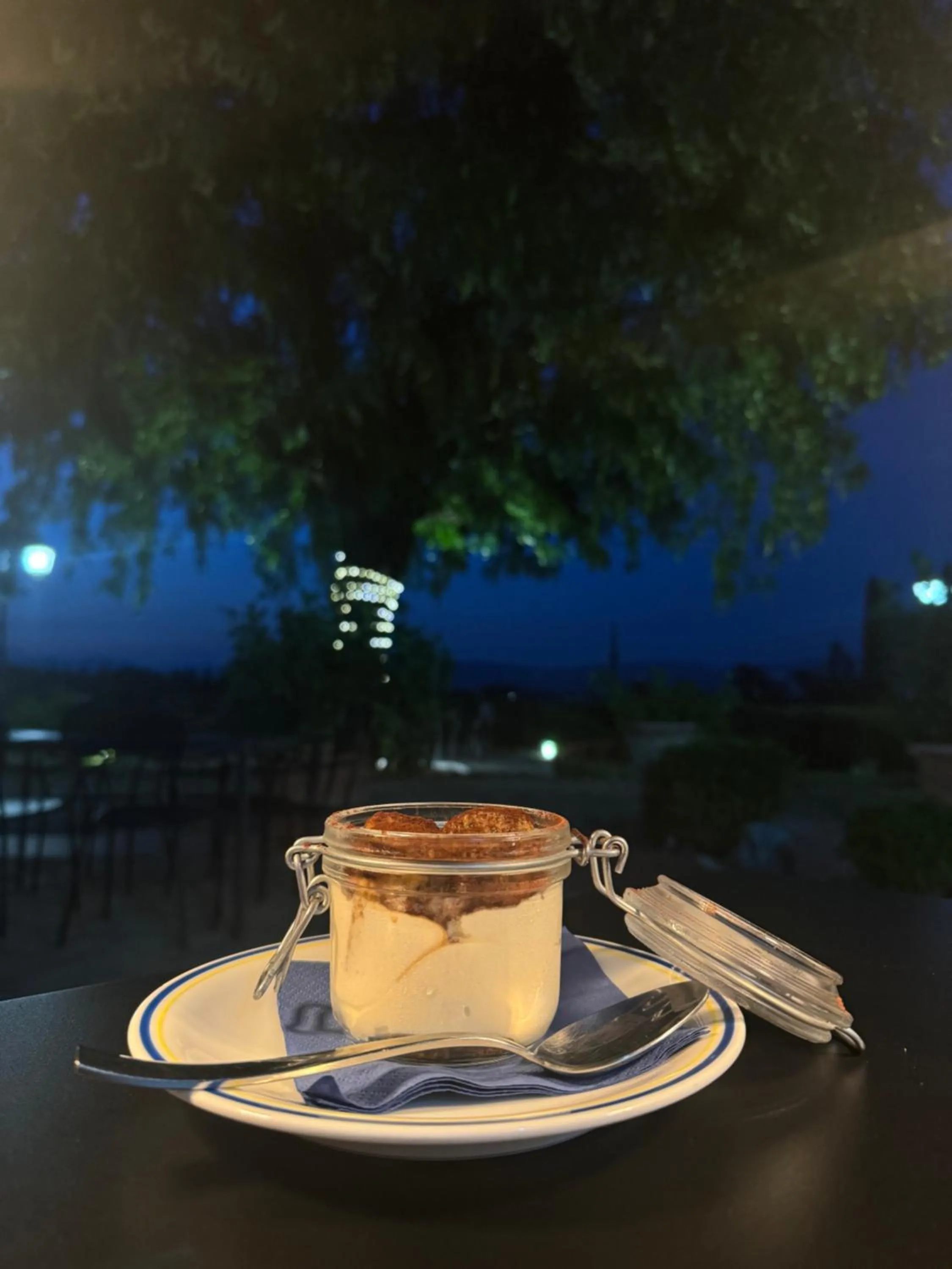 Restaurant/places to eat in Villa Castiglione