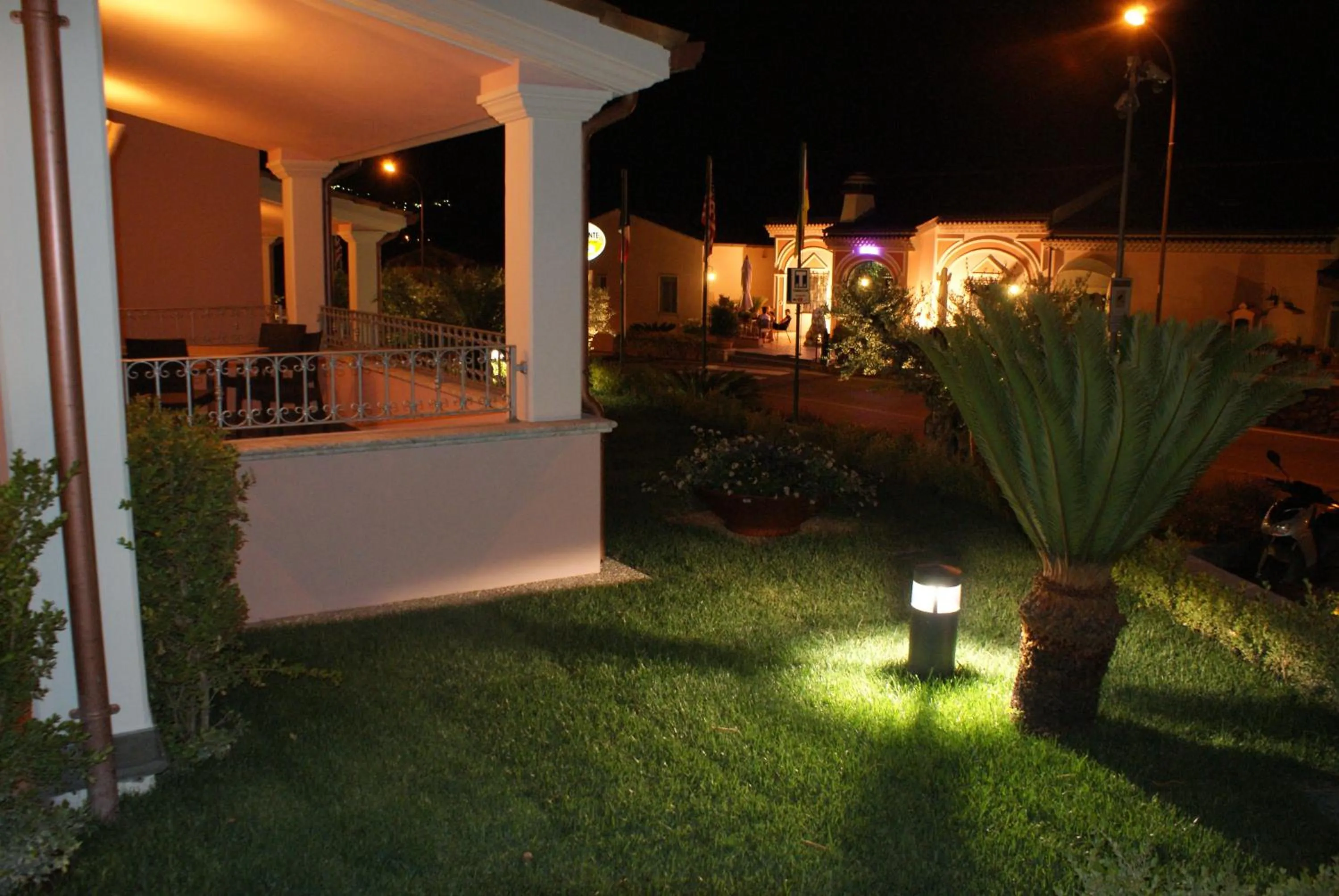 Facade/entrance in Hotel Ristorante Borgo La Tana